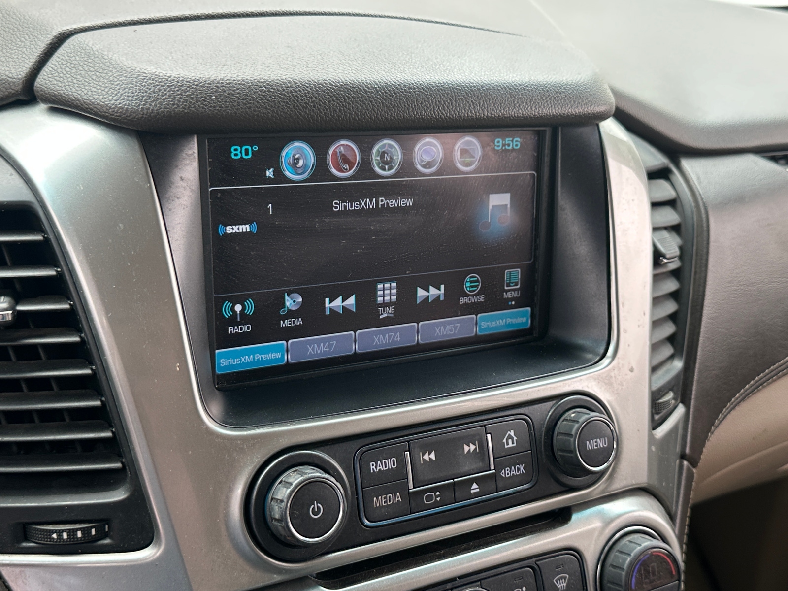 Thumbnail: 2019 Chevrolet Tahoe - 3