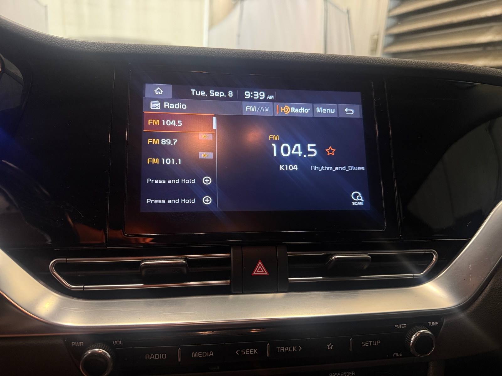 Thumbnail: 2020 Kia Niro - 4