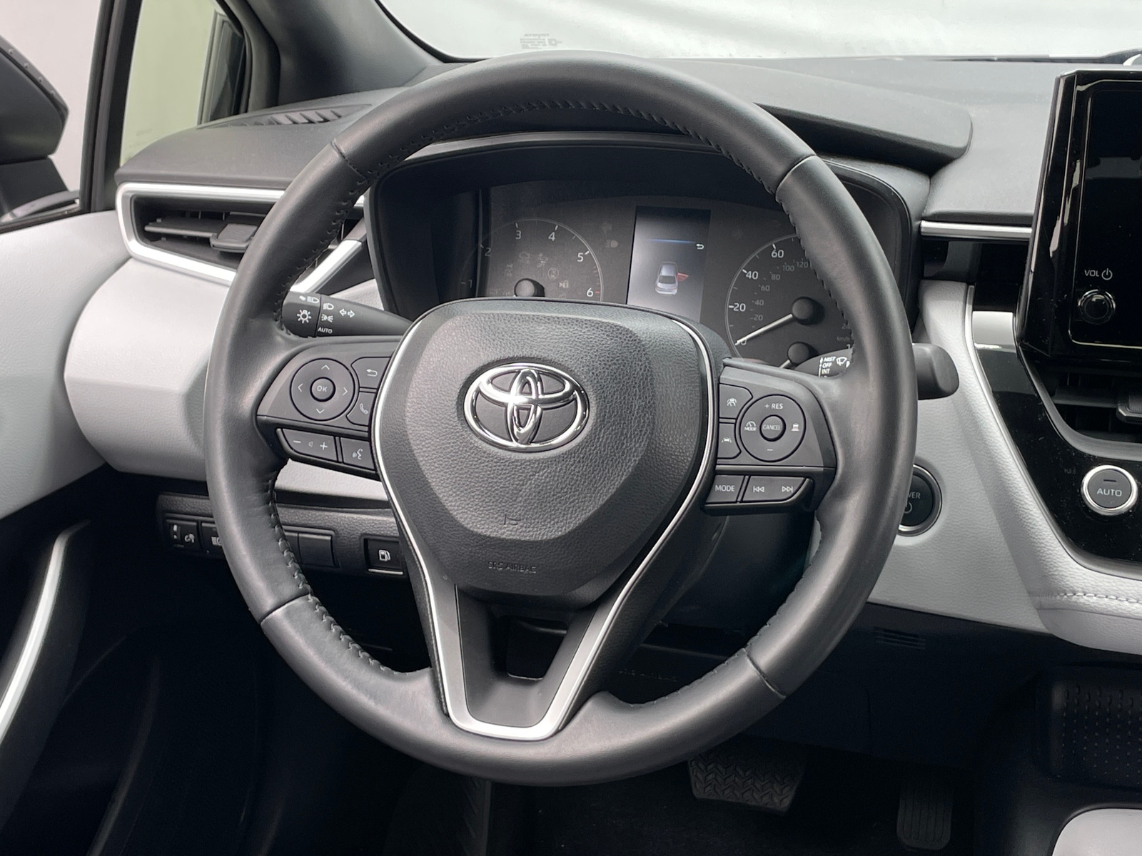 Thumbnail: 2023 Toyota Corolla - 5