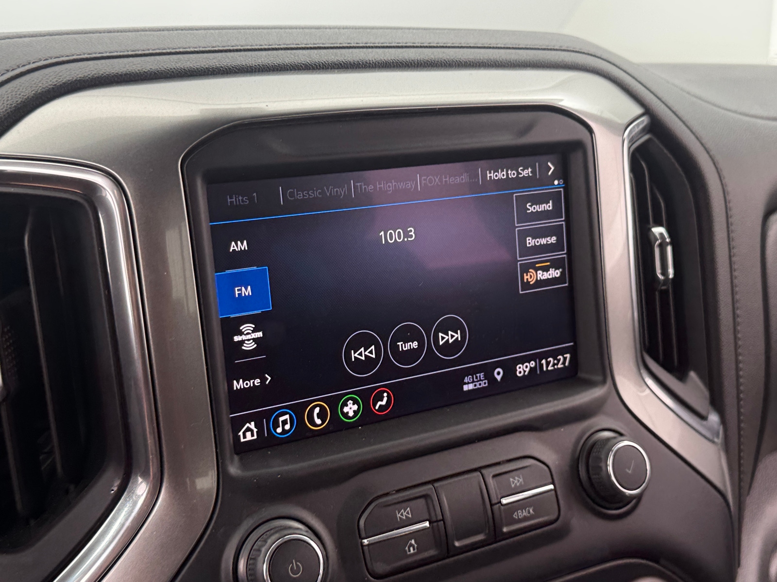 Thumbnail: 2019 Chevrolet Silverado 1500 - 4