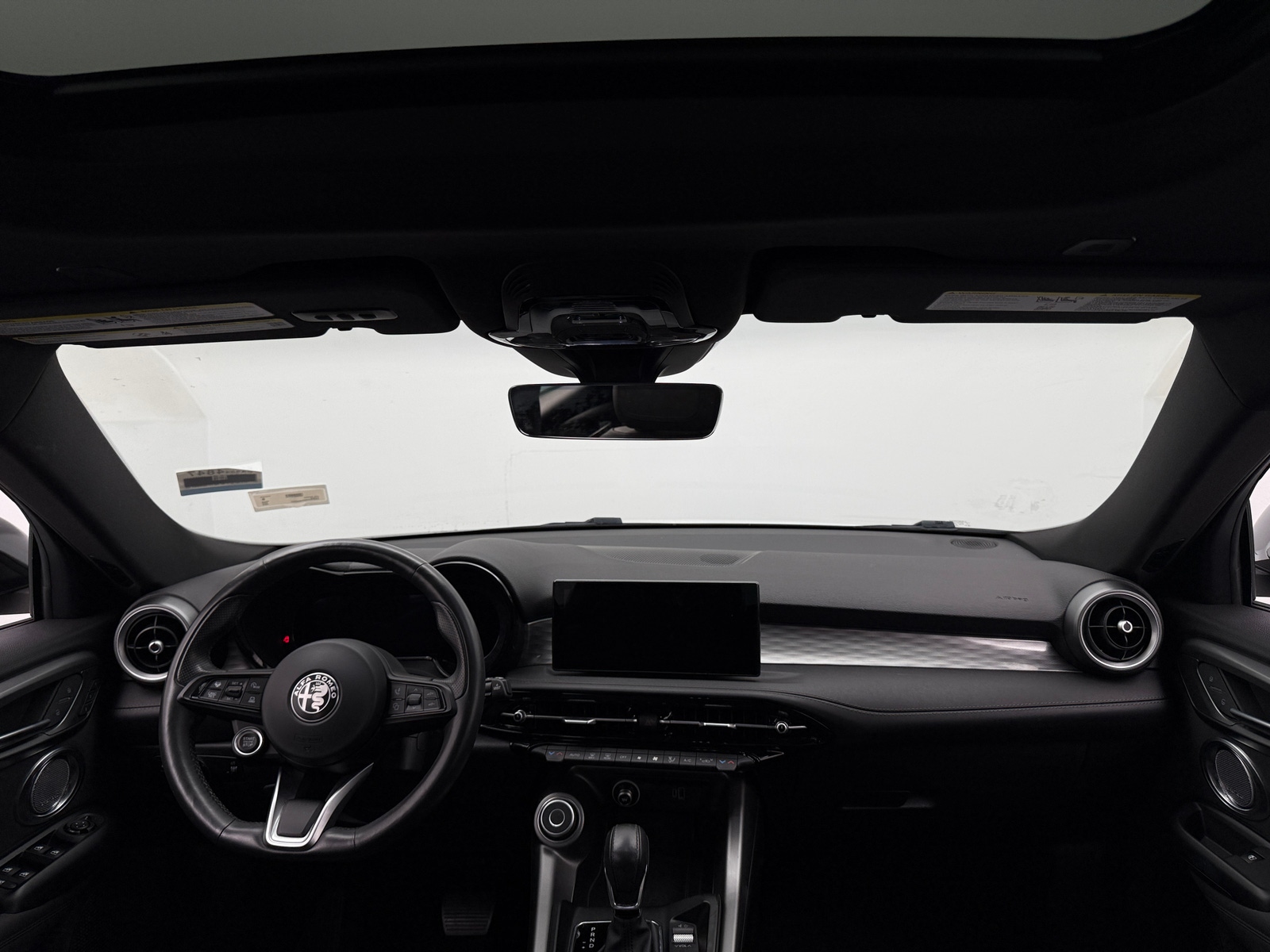 Thumbnail: 2024 Alfa Romeo Tonale - 2