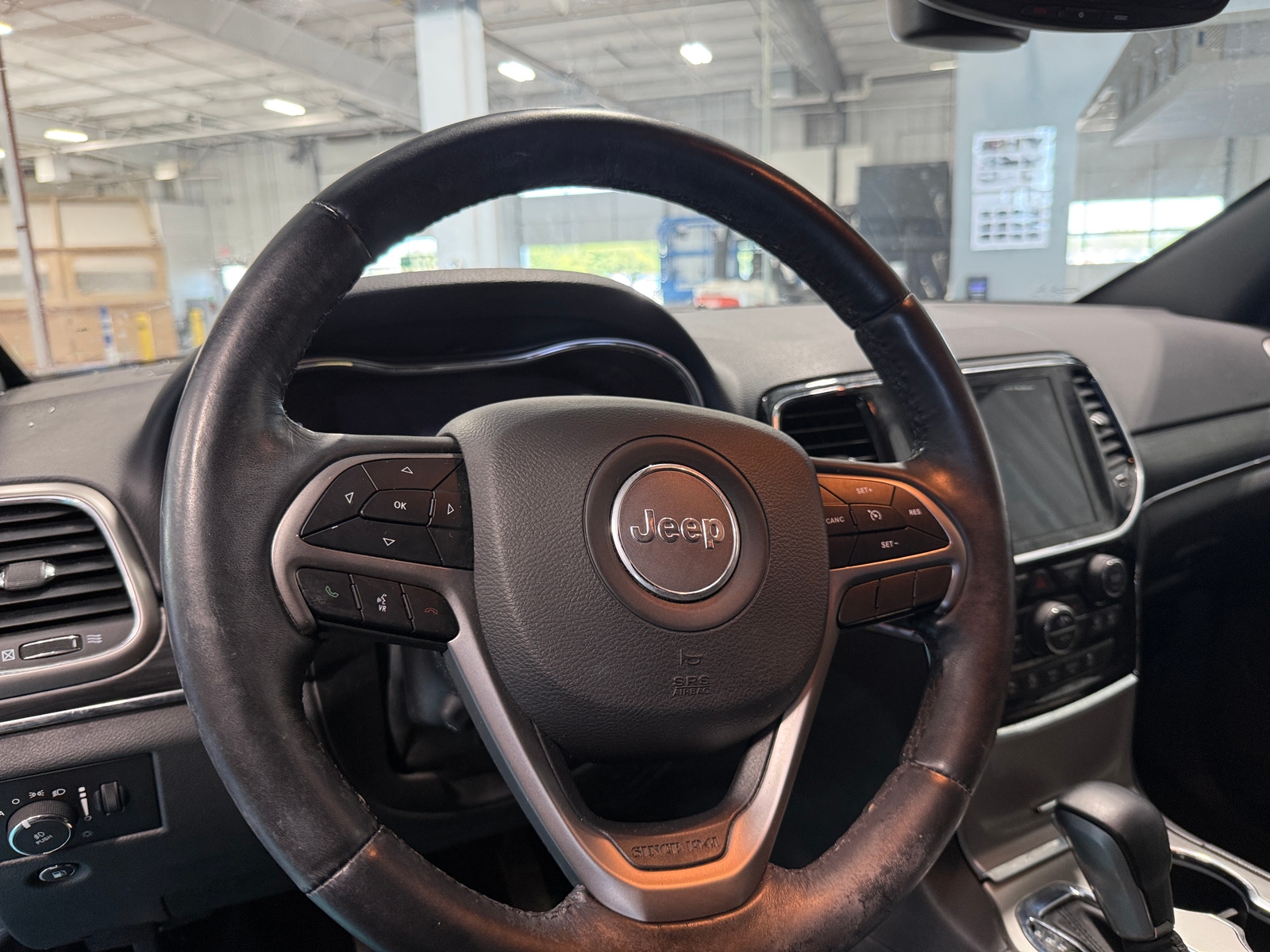 Thumbnail: 2019 Jeep Grand Cherokee - 4