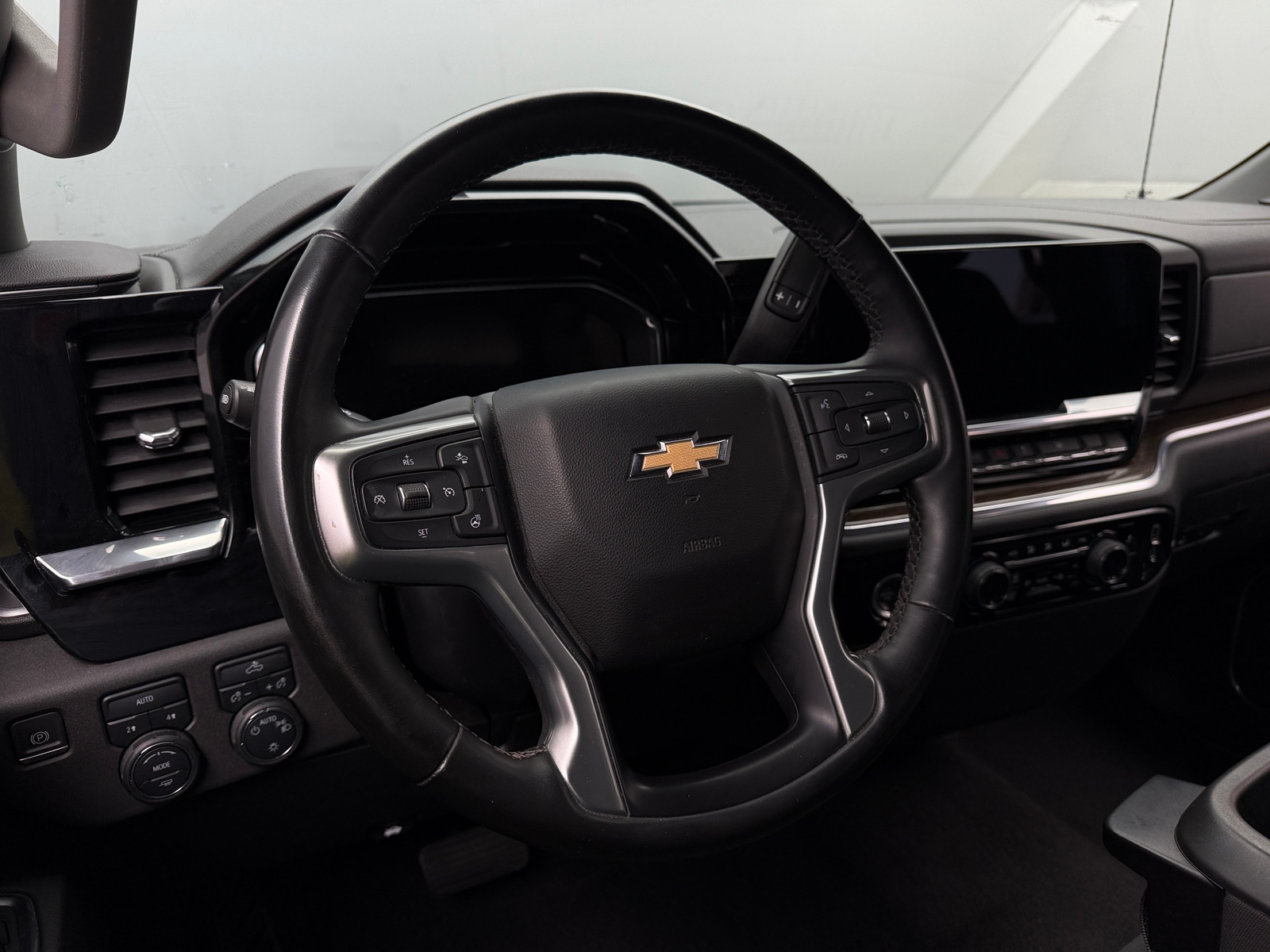 Thumbnail: 2023 Chevrolet Silverado 1500 - 5