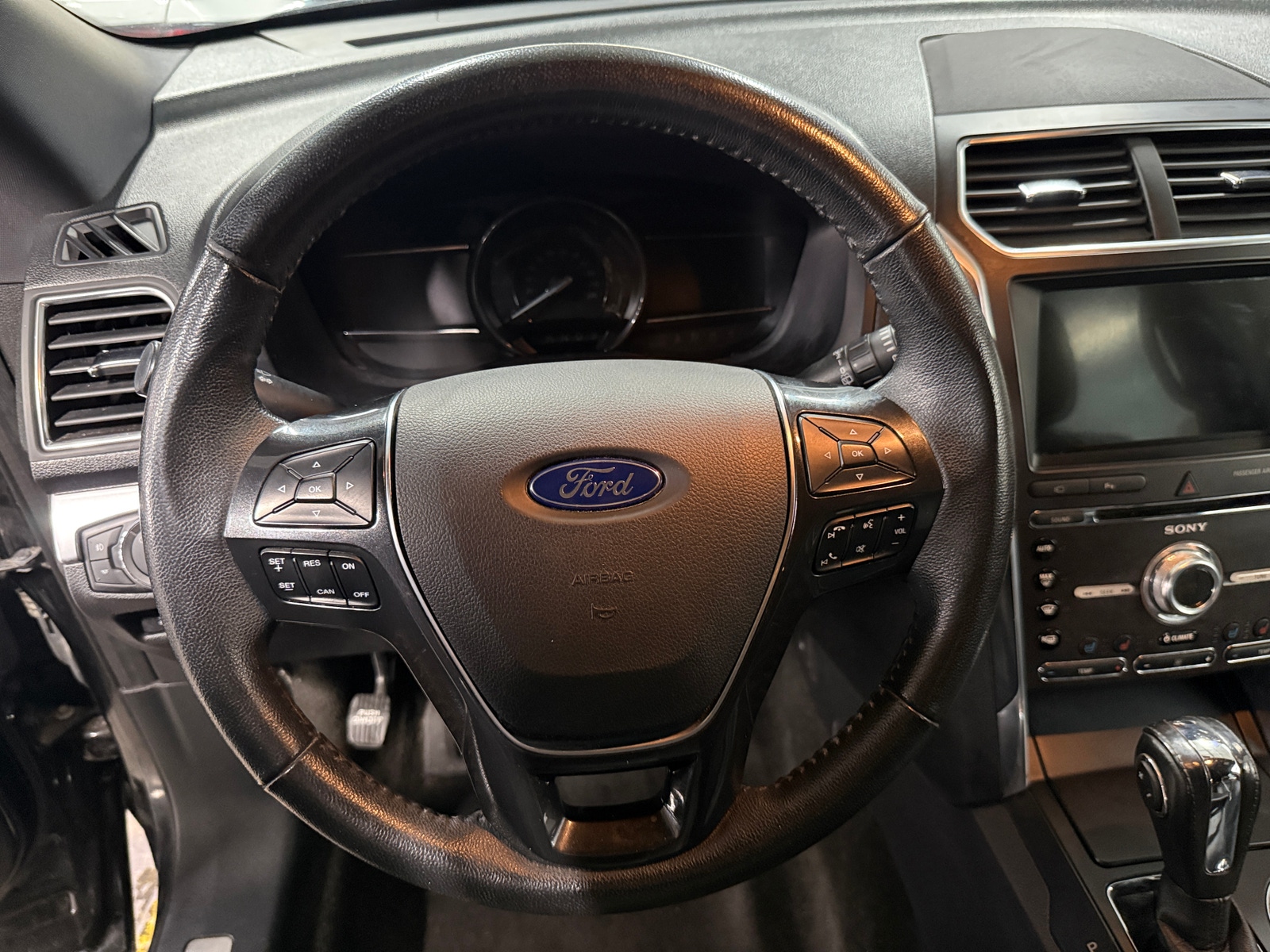 Thumbnail: 2018 Ford Explorer - 4