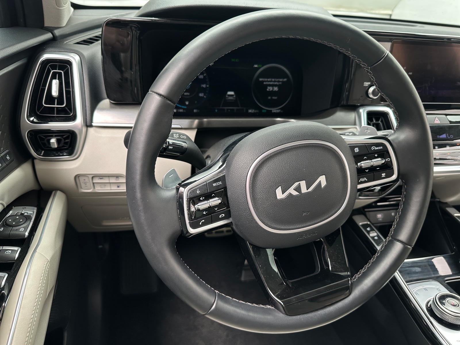 Thumbnail: 2022 Kia Sorento - 4