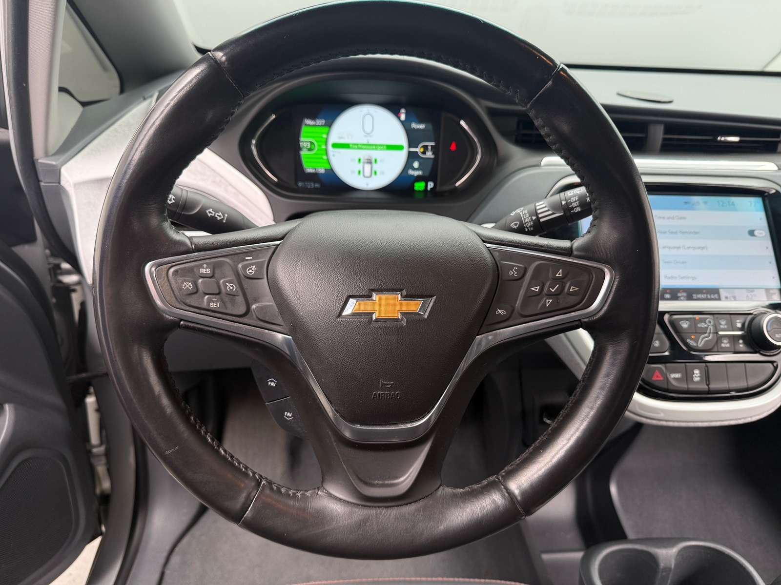Thumbnail: 2017 Chevrolet Bolt EV - 4