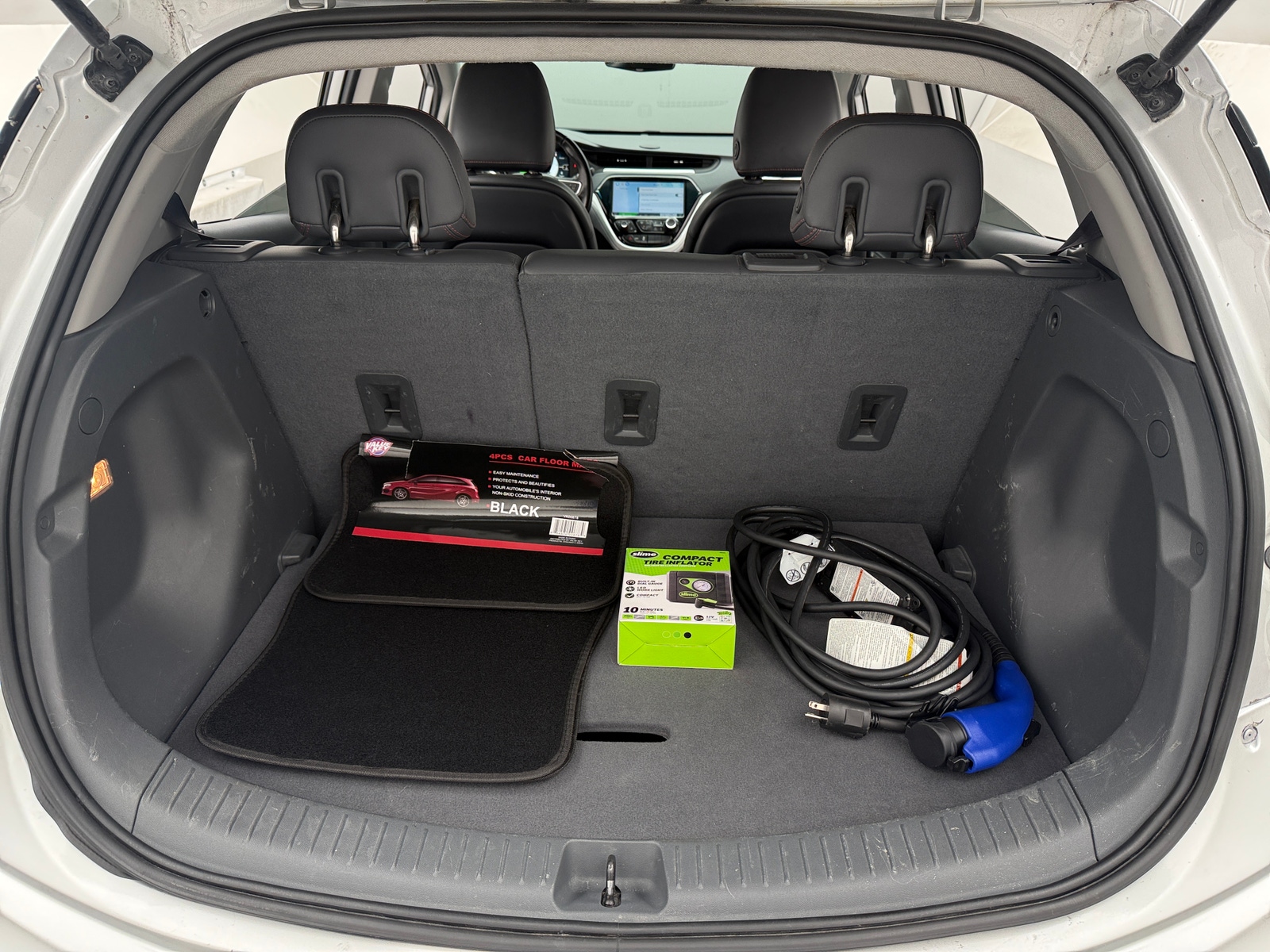 Thumbnail: 2017 Chevrolet Bolt EV - 6