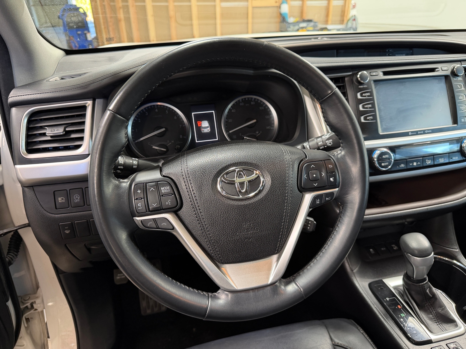 Thumbnail: 2017 Toyota Highlander - 4