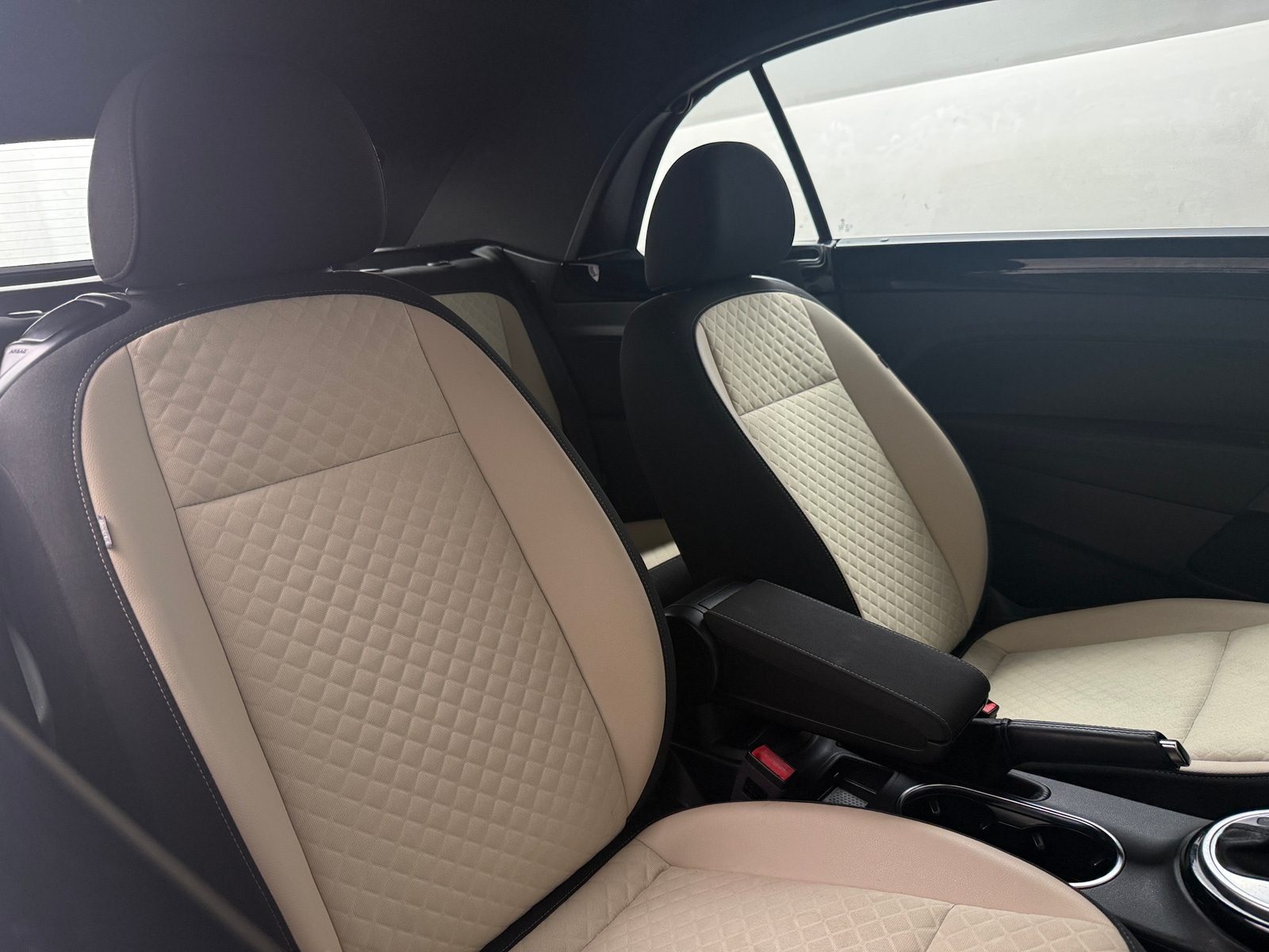 Thumbnail: 2019 Volkswagen Beetle - 2