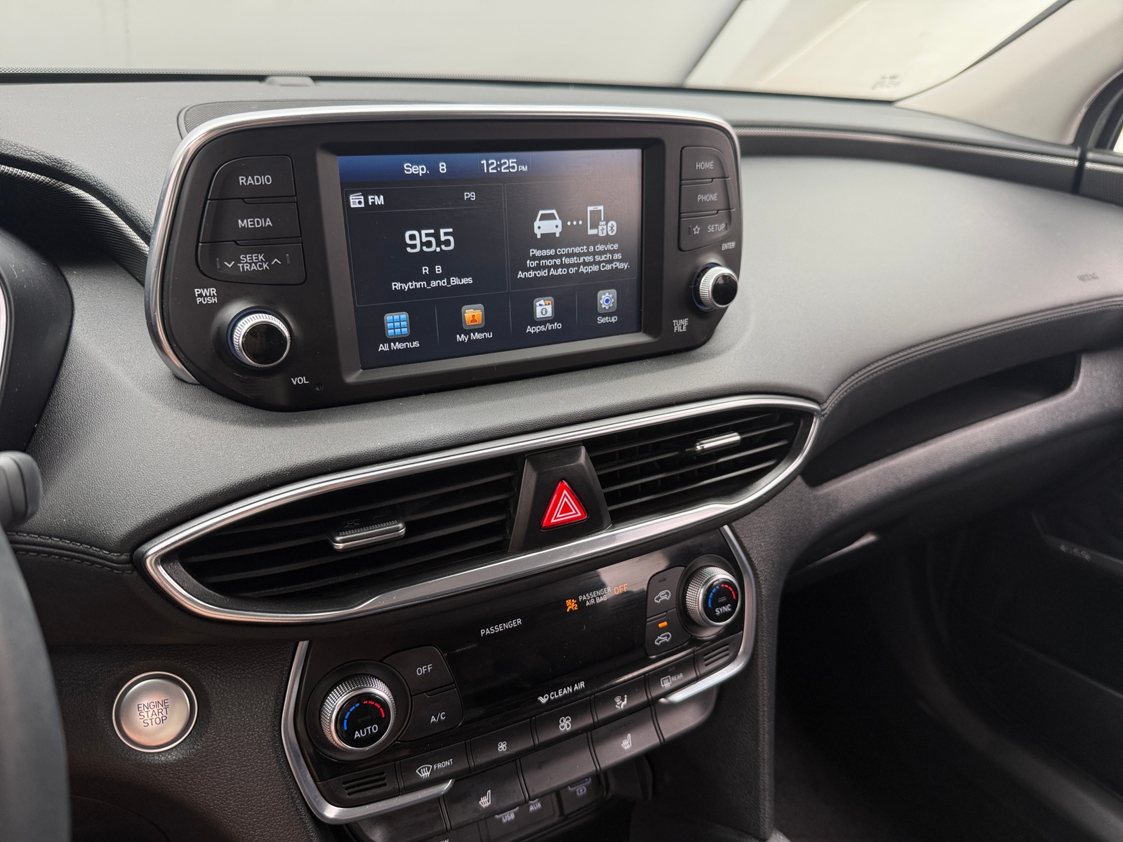 Thumbnail: 2020 Hyundai Santa Fe - 4