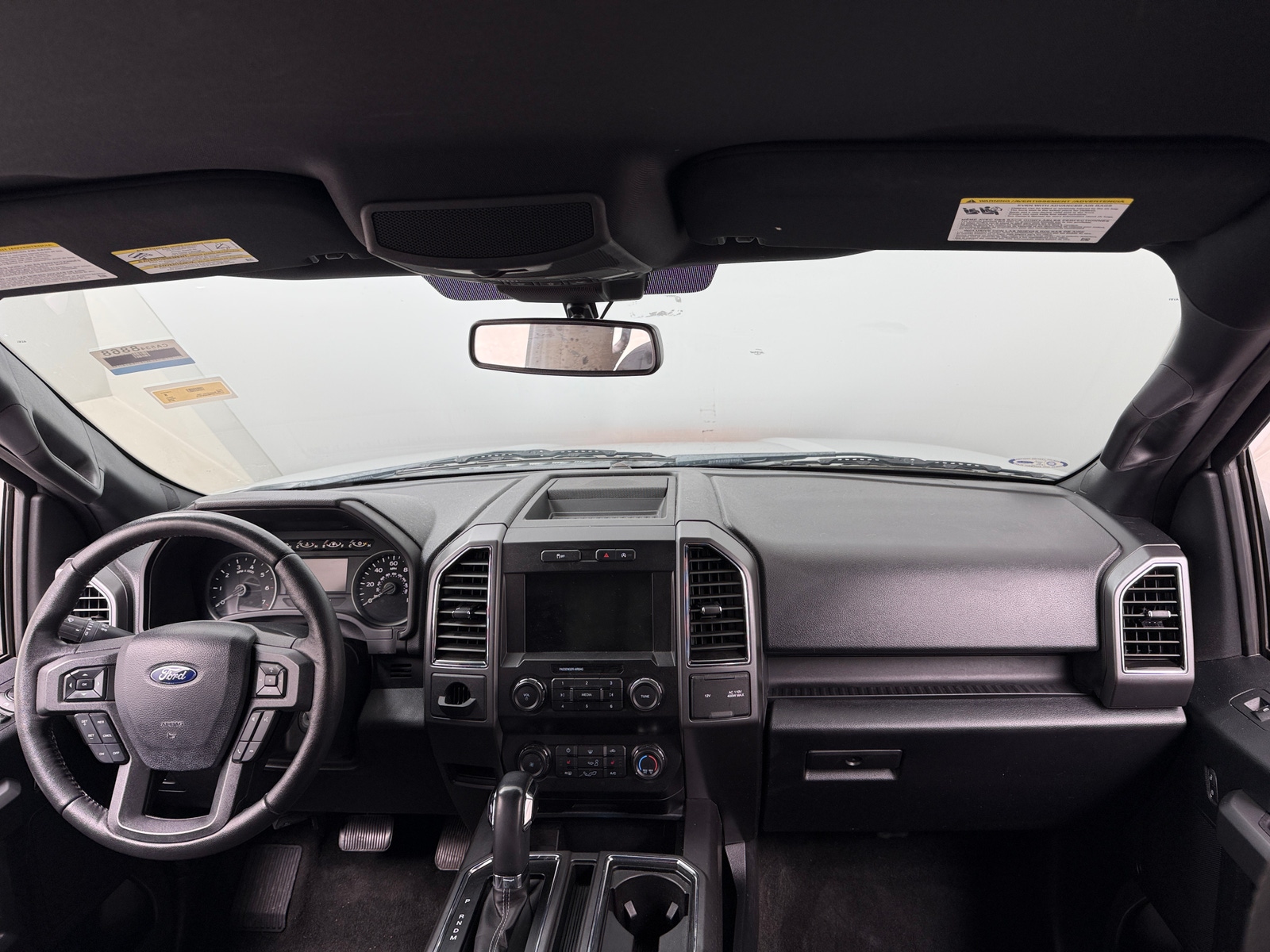 Thumbnail: 2019 Ford Econoline - 3