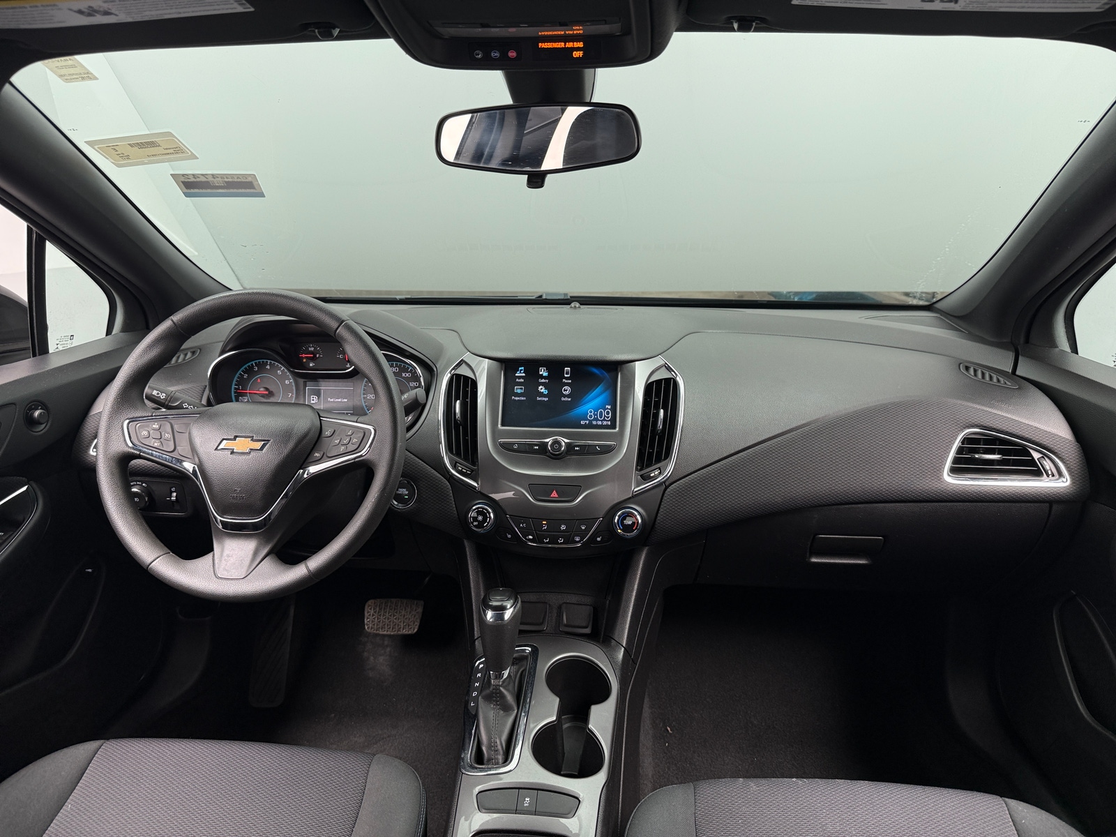 Thumbnail: 2017 Chevrolet Cruze - 3