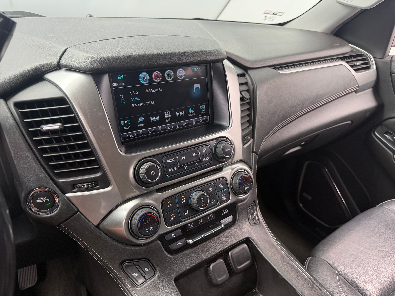 Thumbnail: 2018 Chevrolet Tahoe - 3