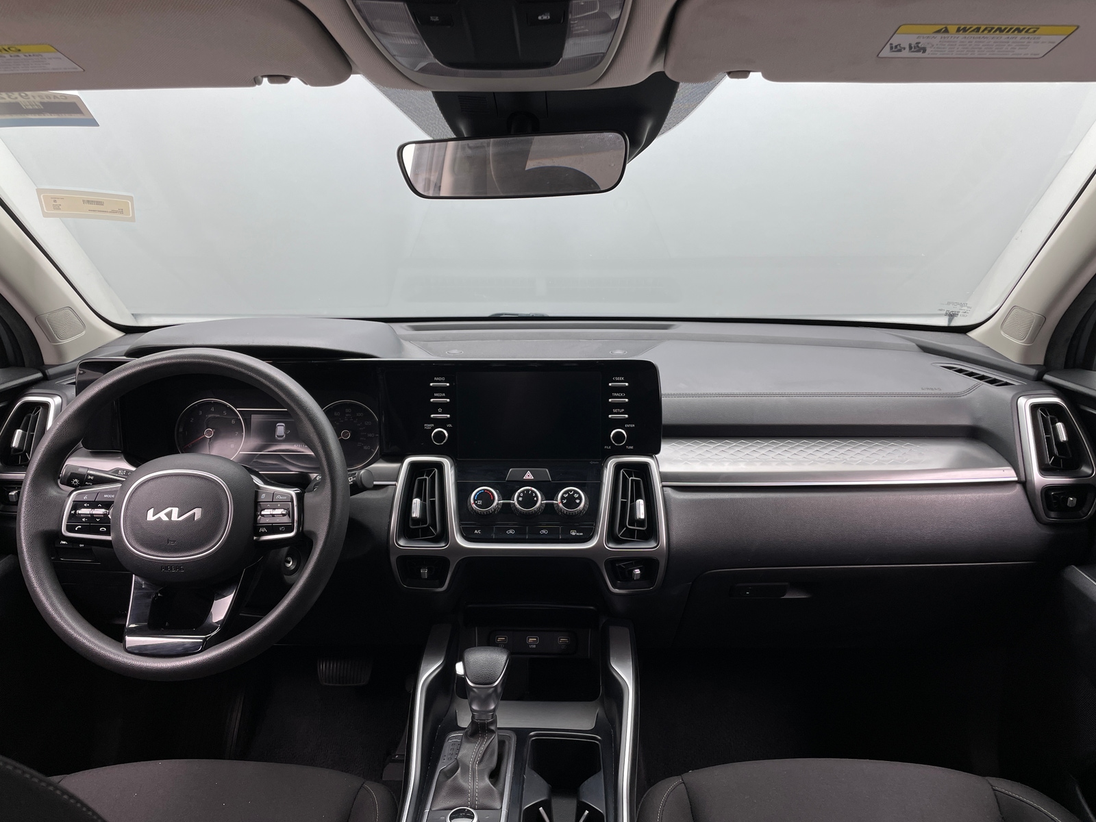 Thumbnail: 2022 Kia Sorento - 3