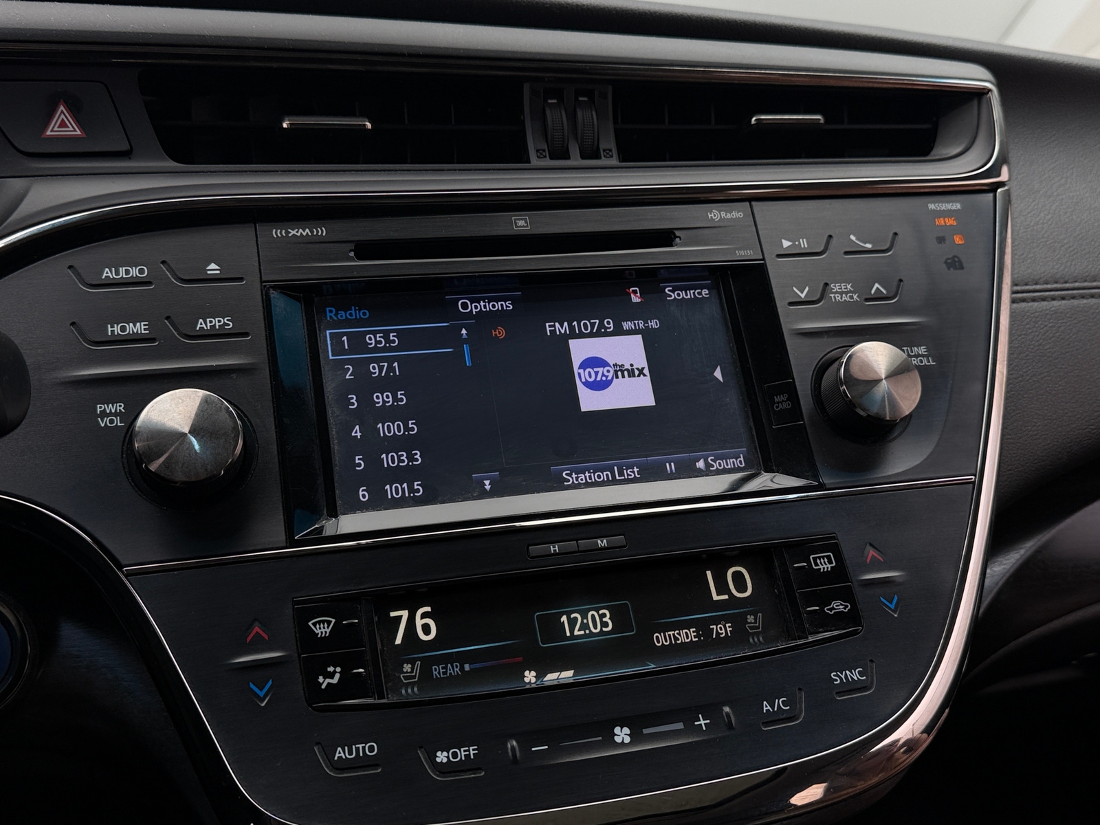 Thumbnail: 2016 Toyota Avalon - 3