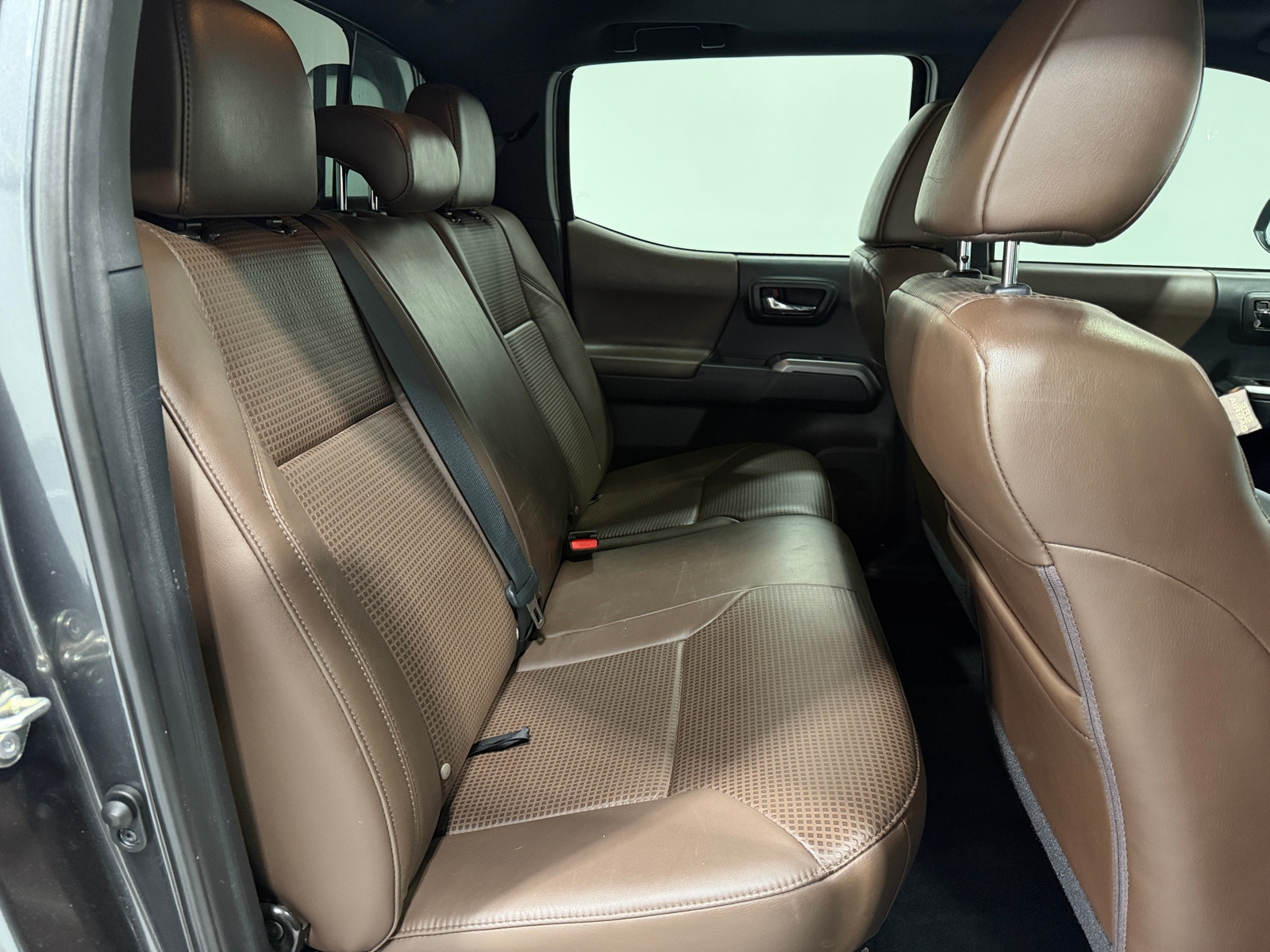 Thumbnail: 2016 Toyota Tacoma - 5