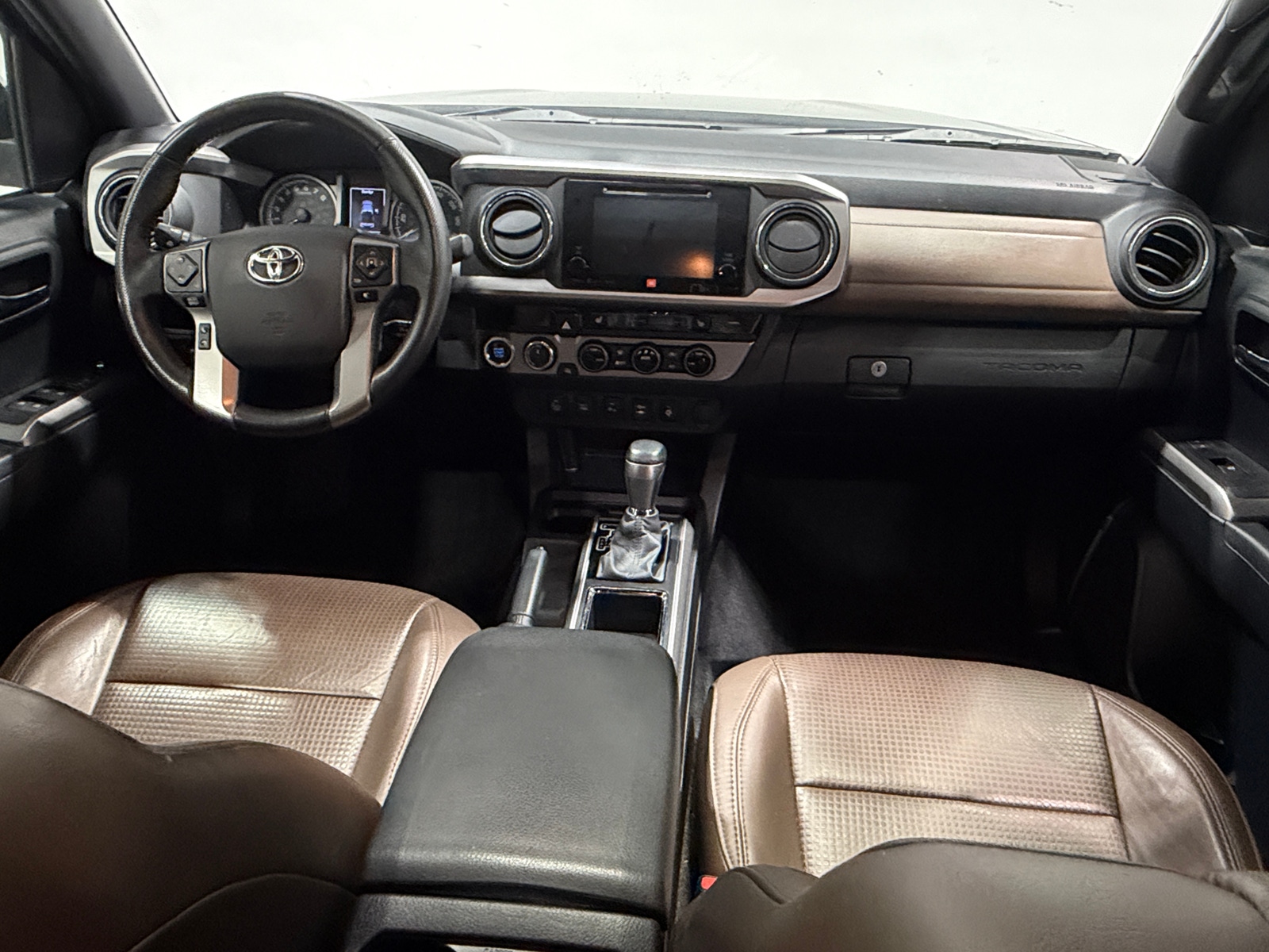 Thumbnail: 2016 Toyota Tacoma - 2
