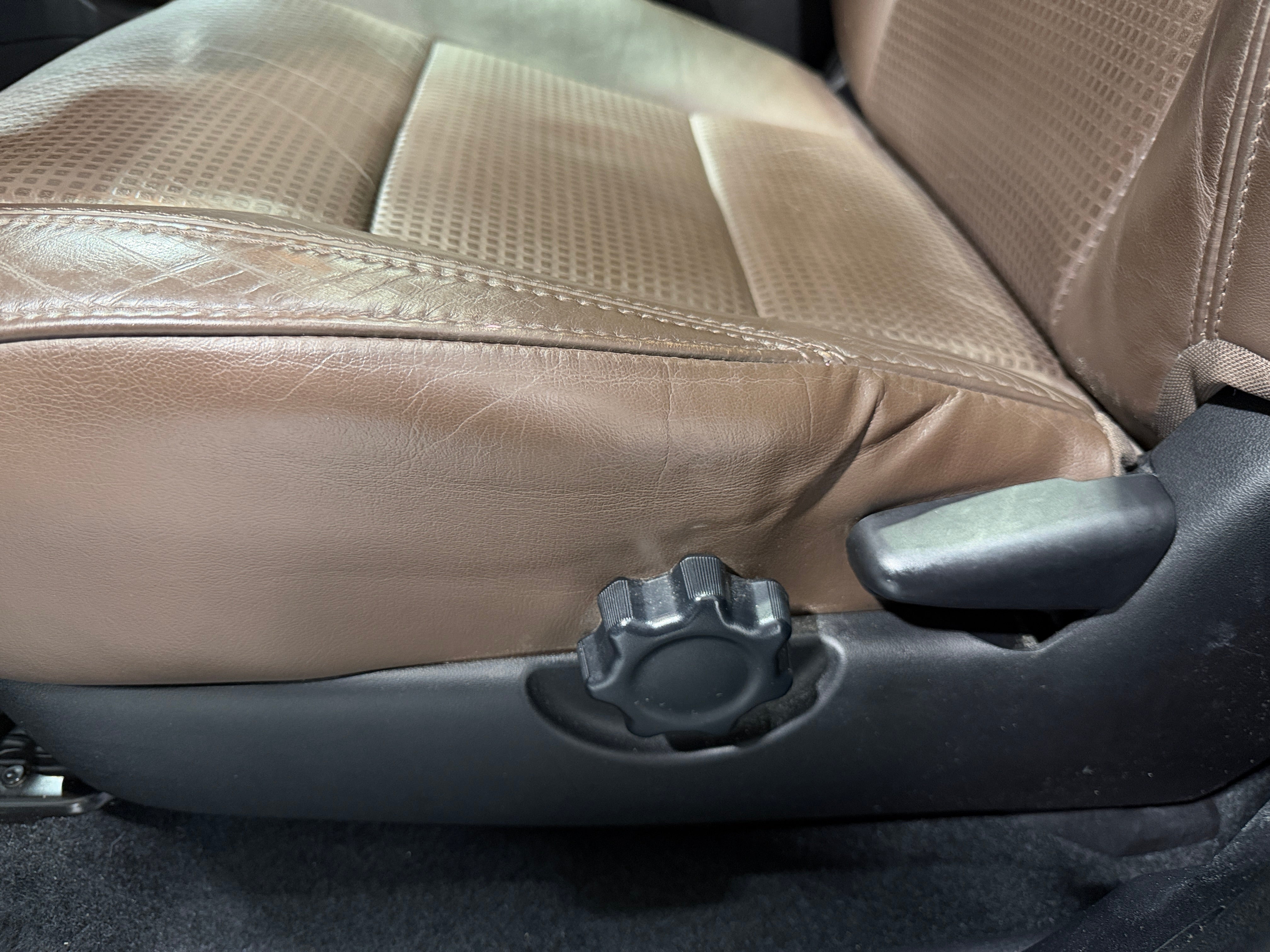 2016 Toyota Tacoma Limited - Photo 11