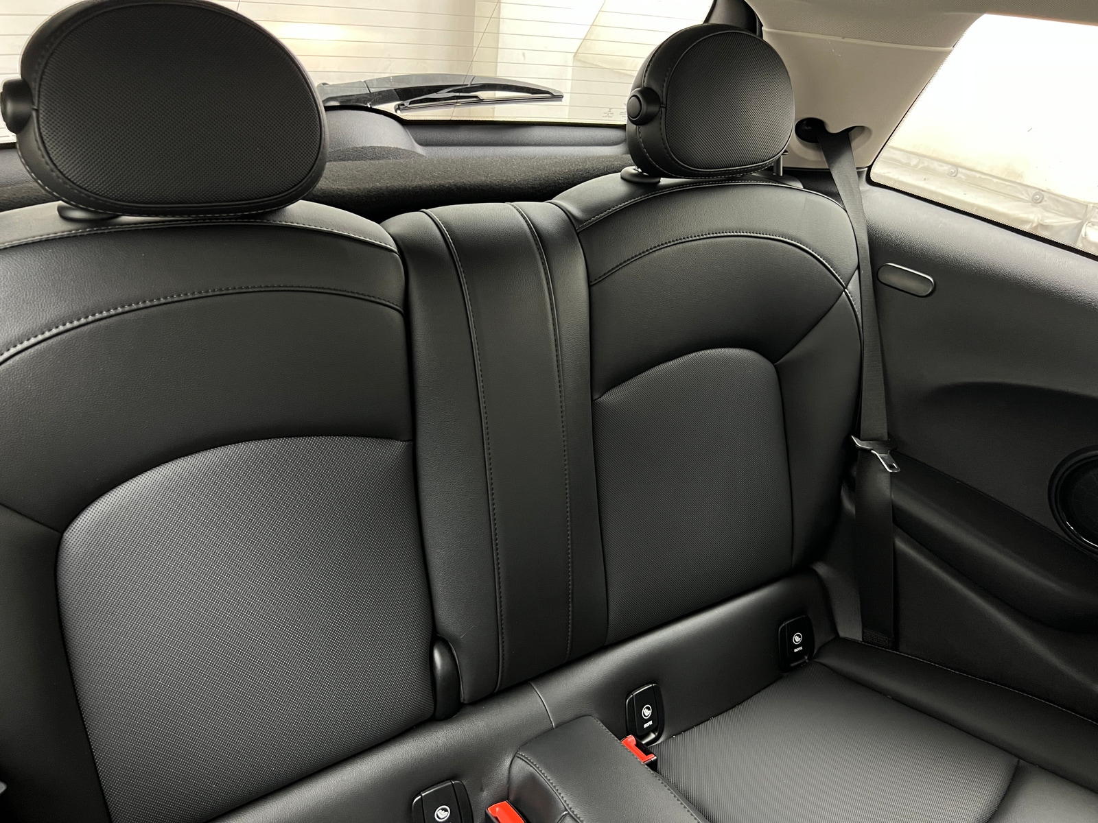 Thumbnail: 2021 MINI Cooper Hardtop - 4