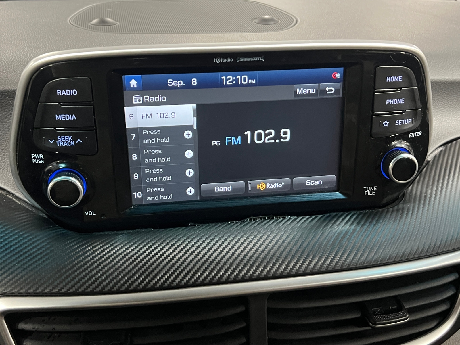 Thumbnail: 2019 Hyundai Tucson - 4
