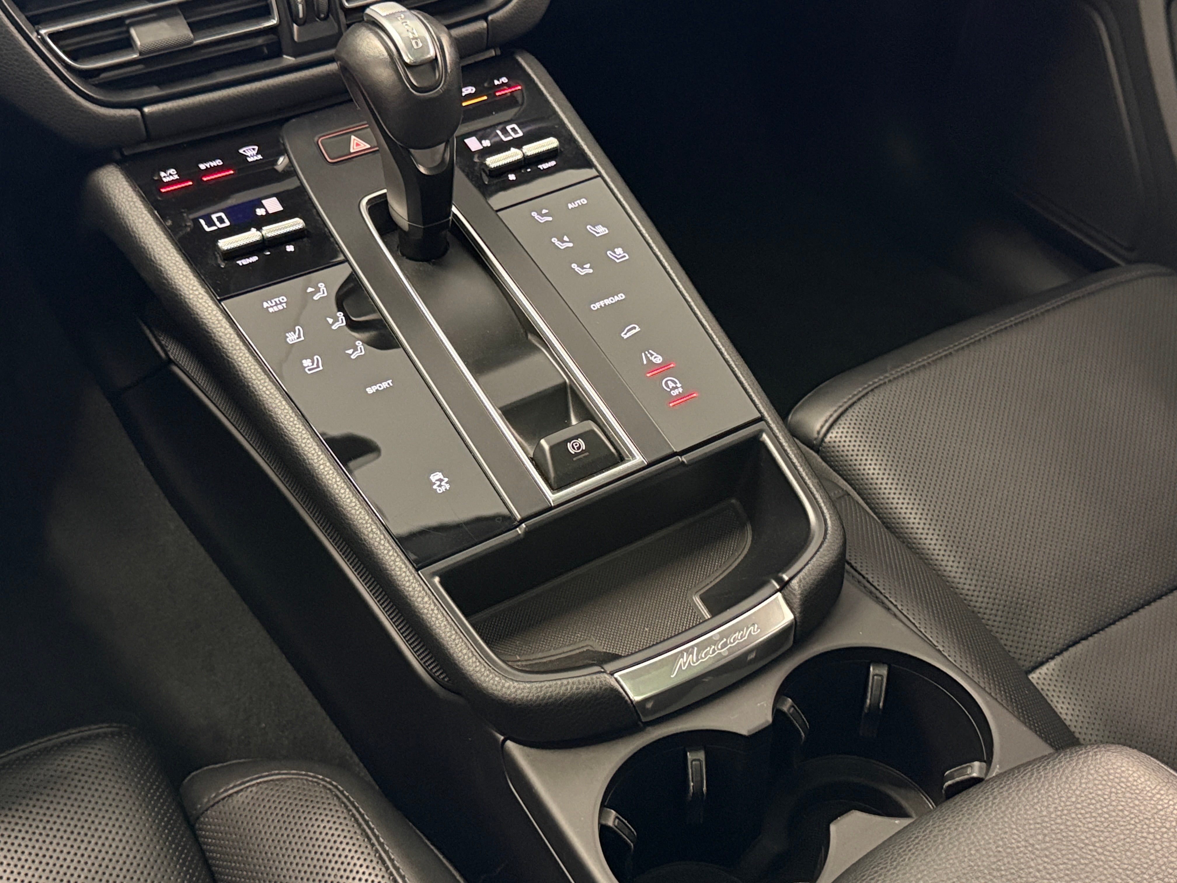 2024 Porsche Macan Base - Photo 8