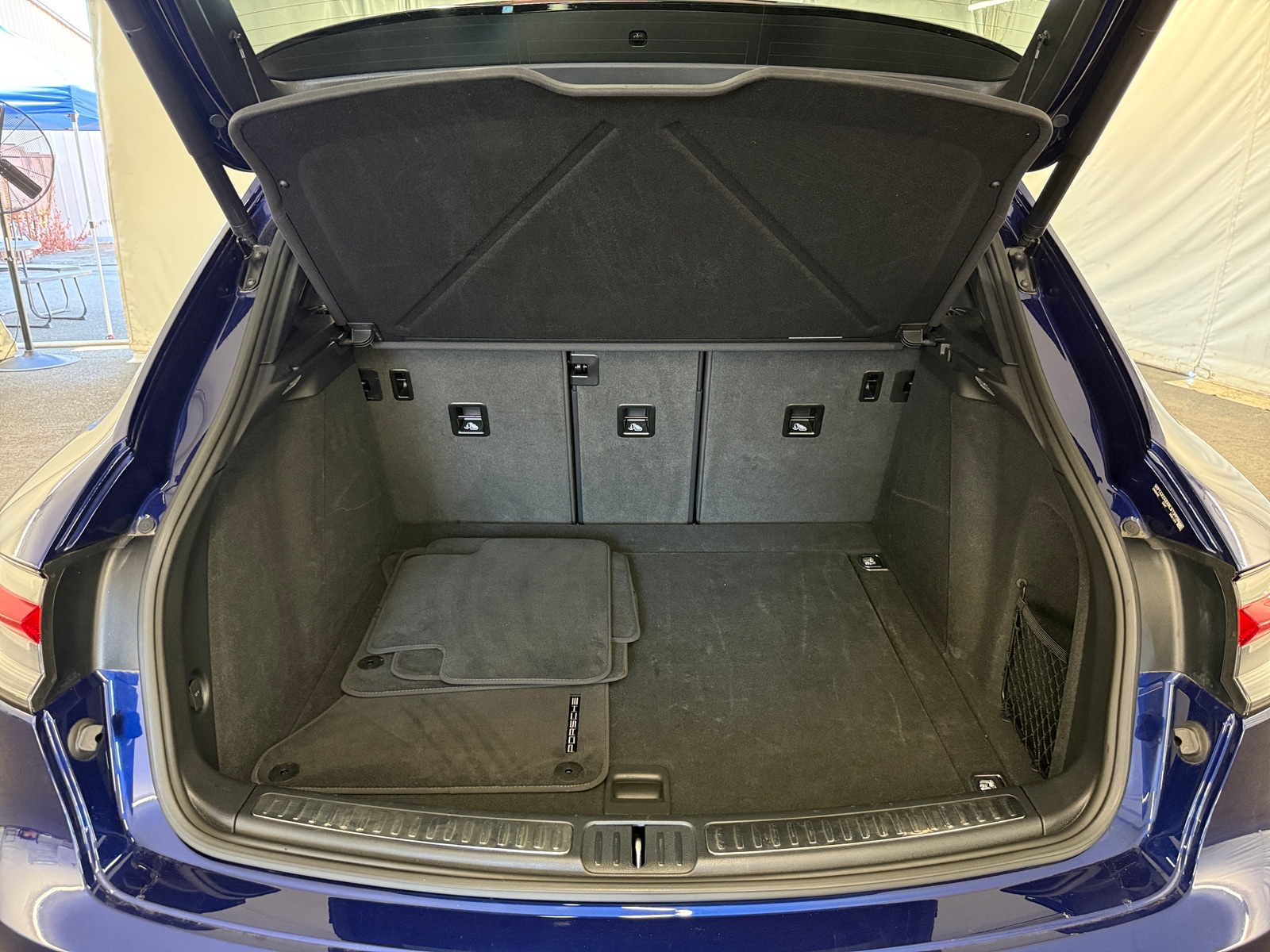 Thumbnail: 2024 Porsche Macan - 7