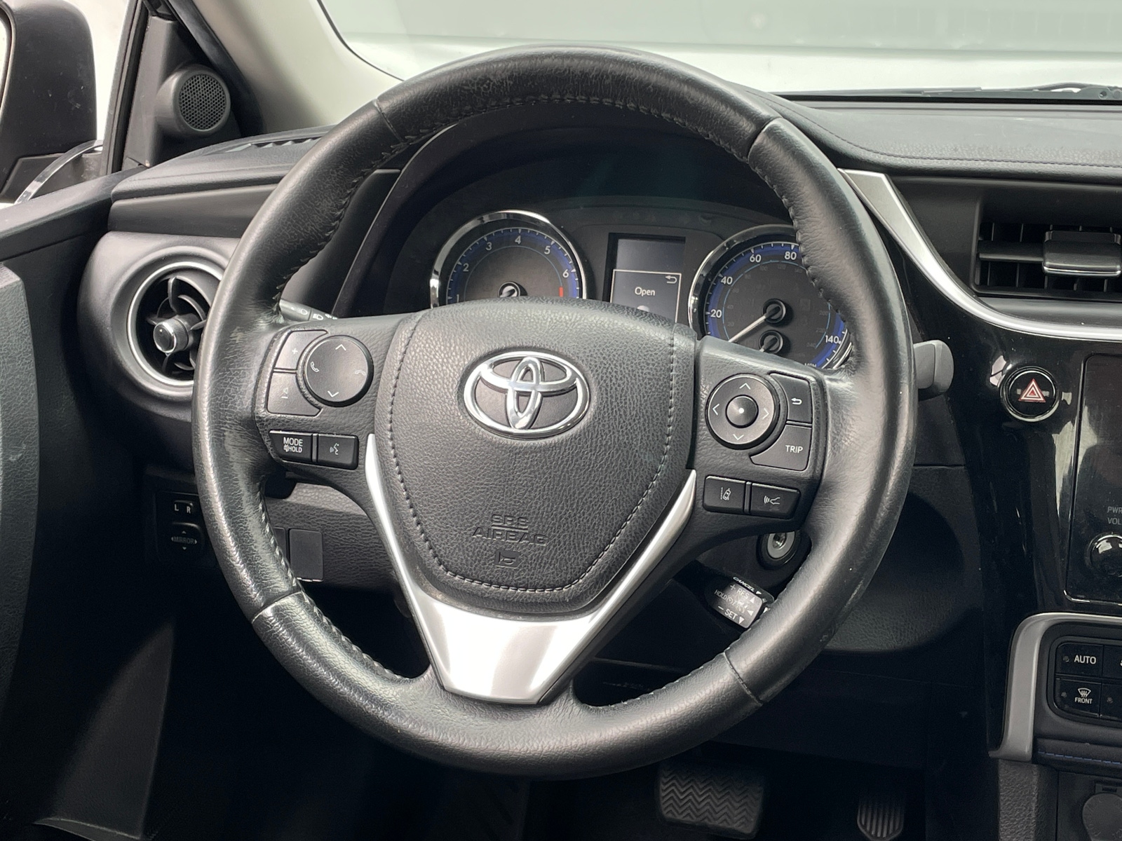 Thumbnail: 2018 Toyota Corolla - 5