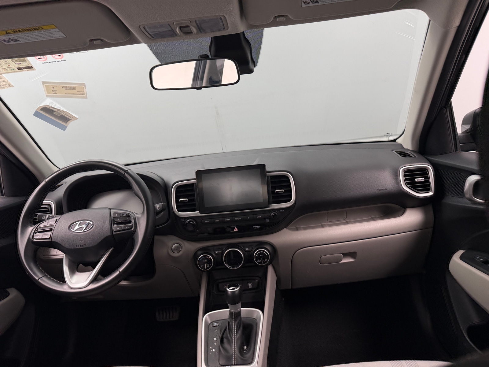 Thumbnail: 2025 Hyundai Venue - 3