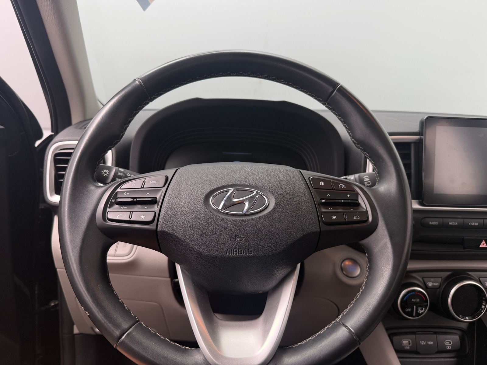 Thumbnail: 2025 Hyundai Venue - 5
