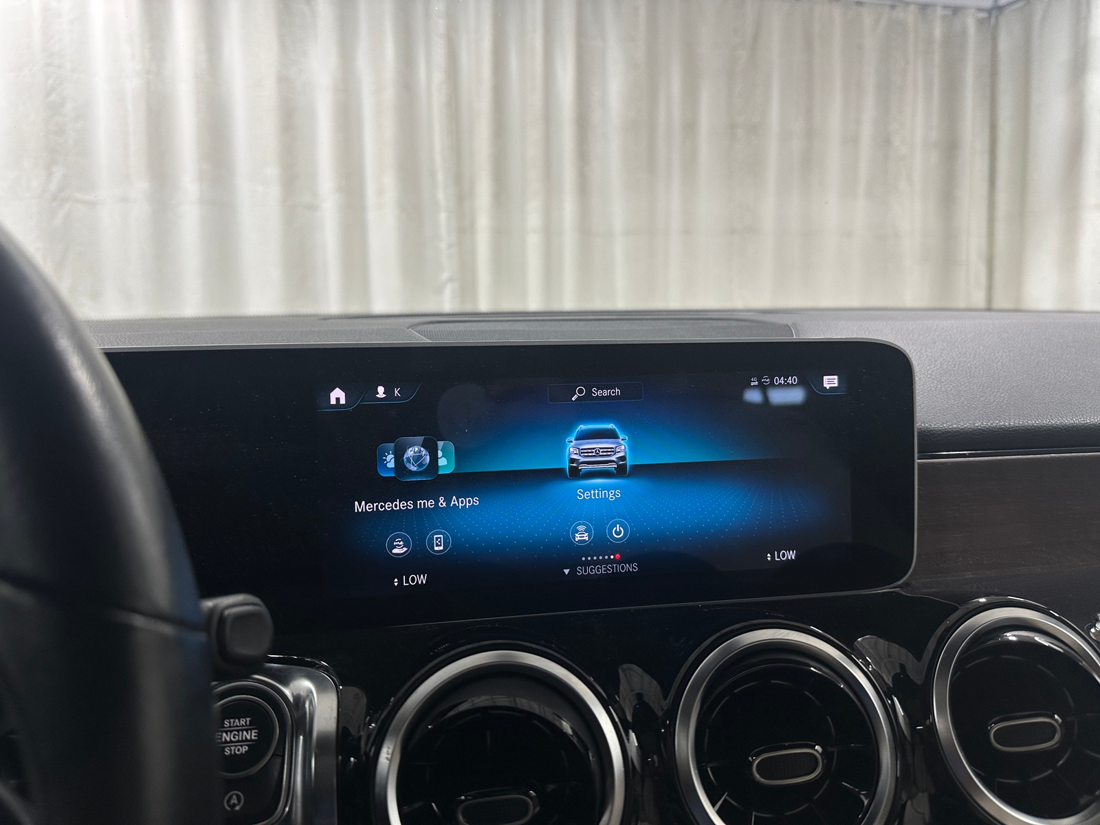 Thumbnail: 2020 Mercedes-Benz GLB - 3