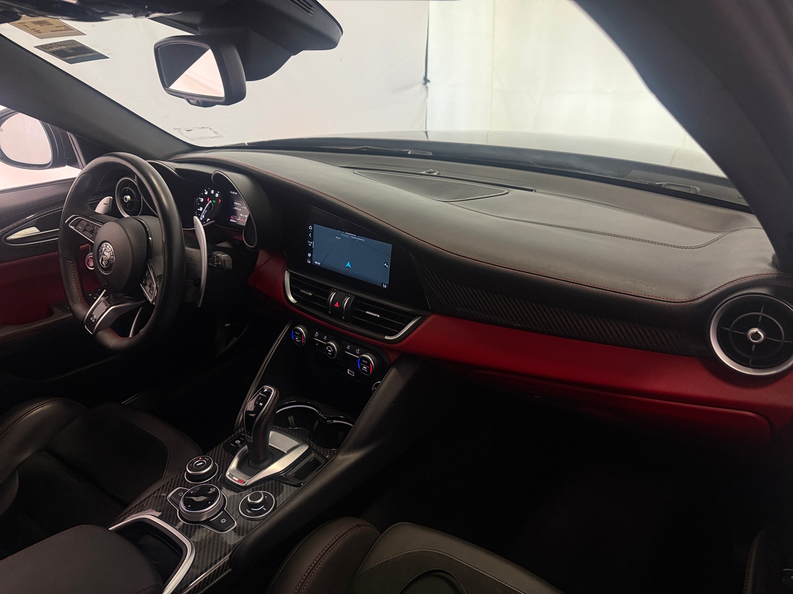 Thumbnail: 2021 Alfa Romeo Giulia - 2