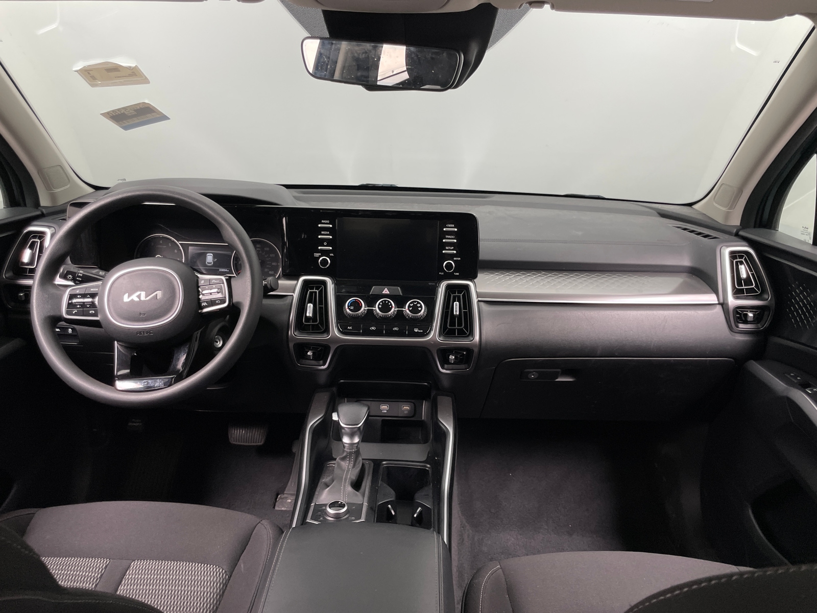Thumbnail: 2023 Kia Sorento - 3