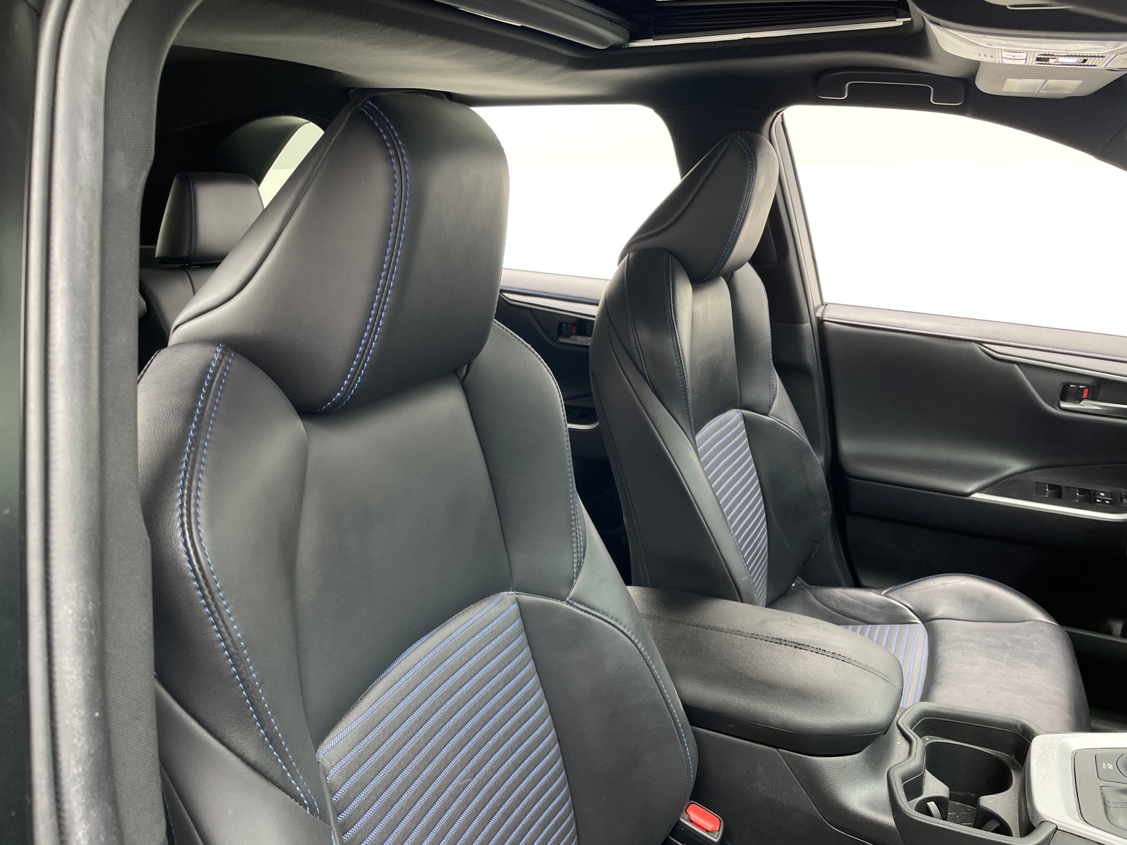 Thumbnail: 2021 Toyota RAV4 - 2