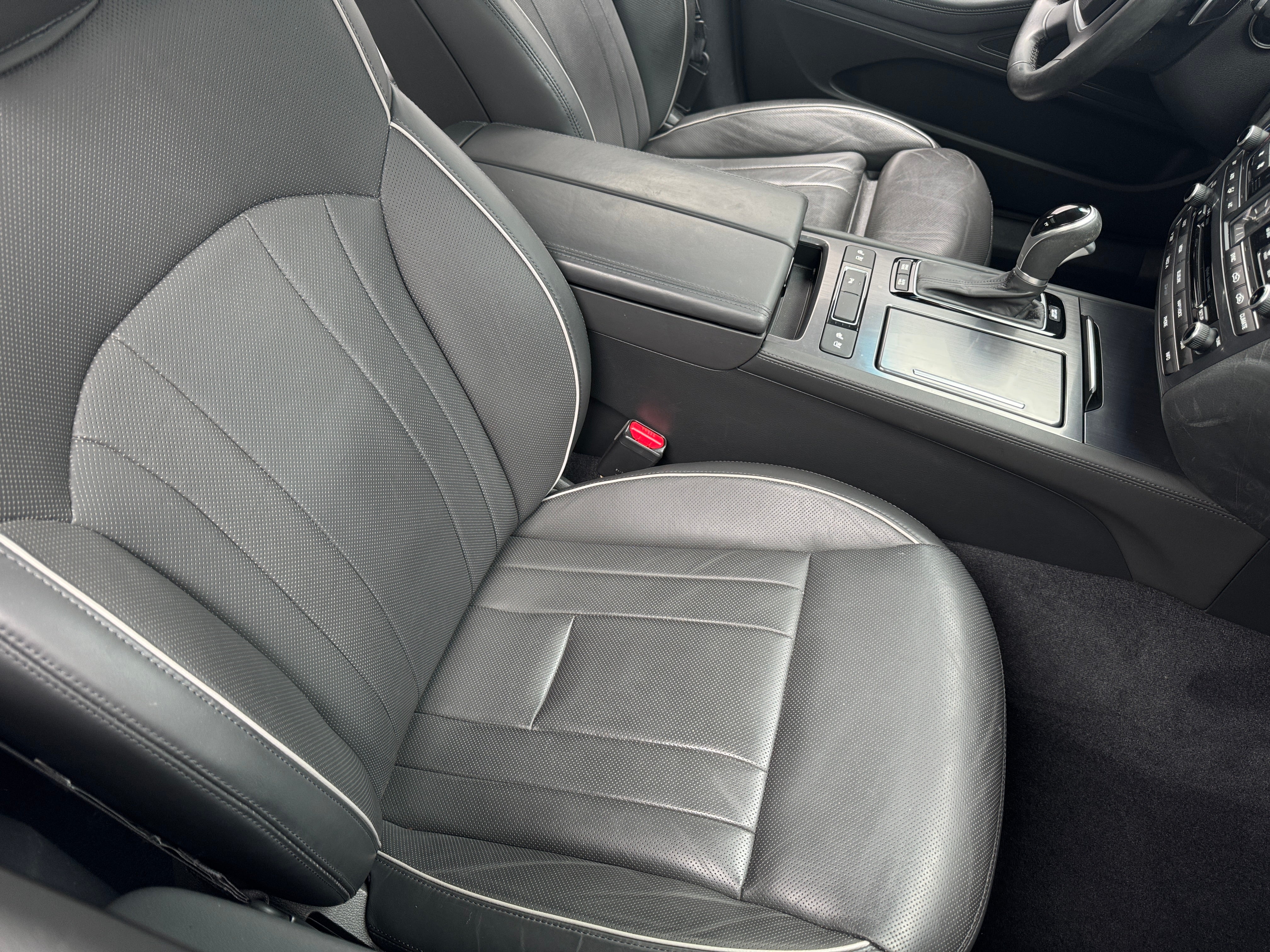 2015 Hyundai Genesis