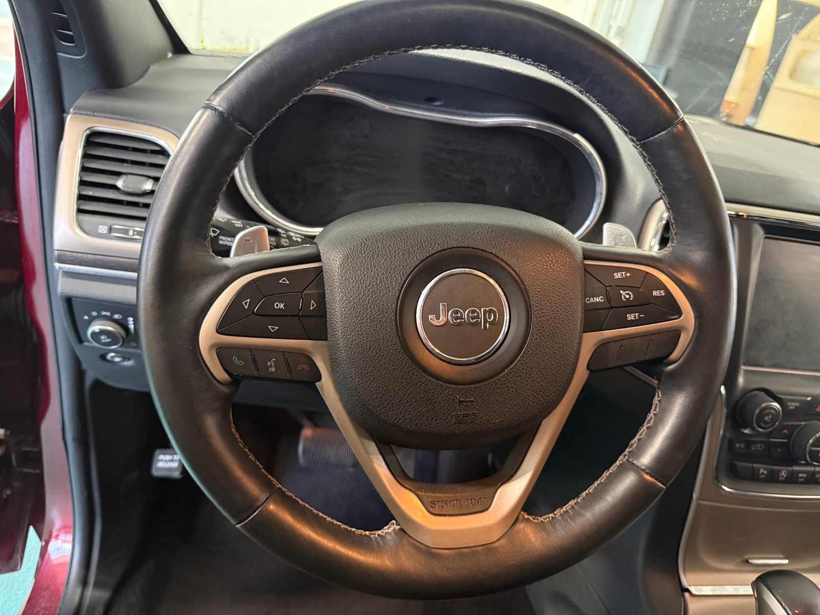 Thumbnail: 2017 Jeep Grand Cherokee - 4