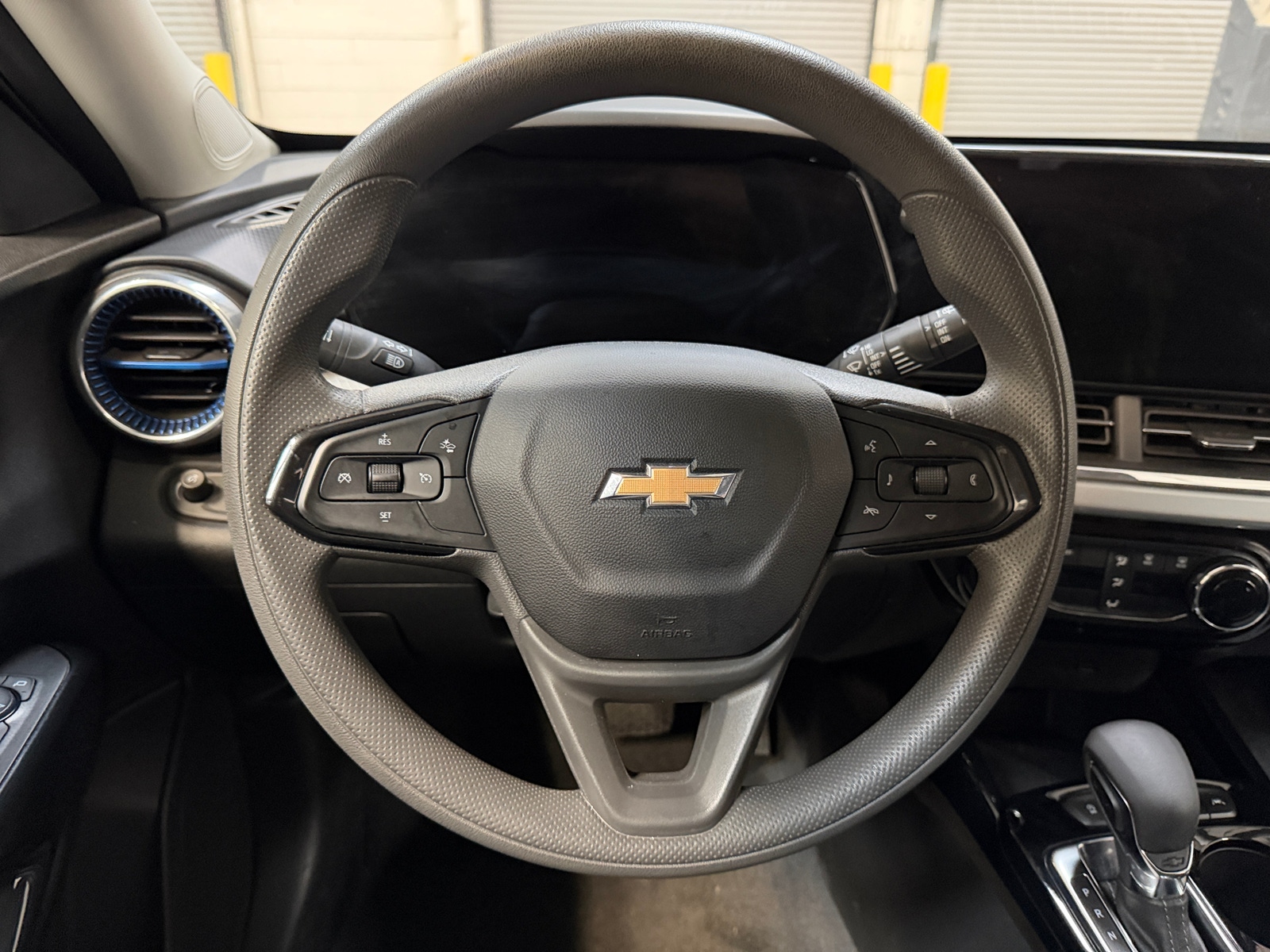 Thumbnail: 2025 Chevrolet Trax - 4