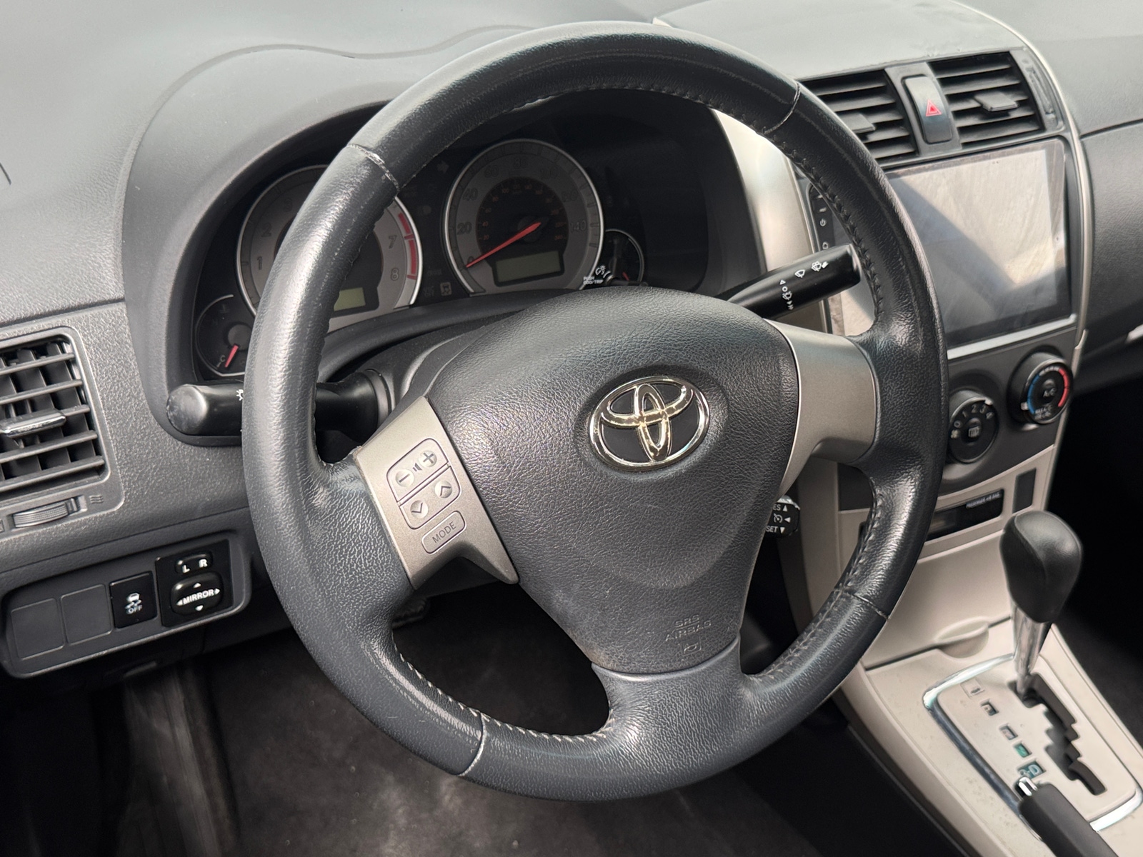 Thumbnail: 2010 Toyota Corolla - 5