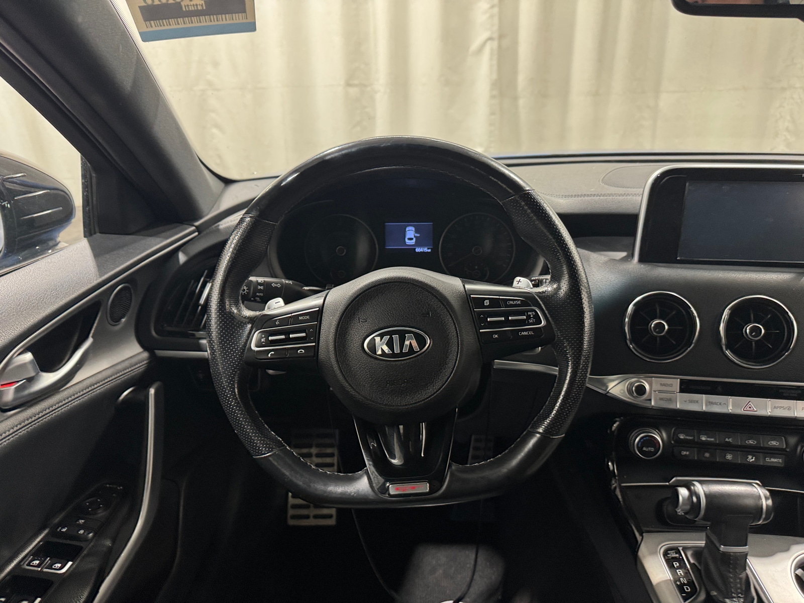 Thumbnail: 2019 Kia Stinger - 4