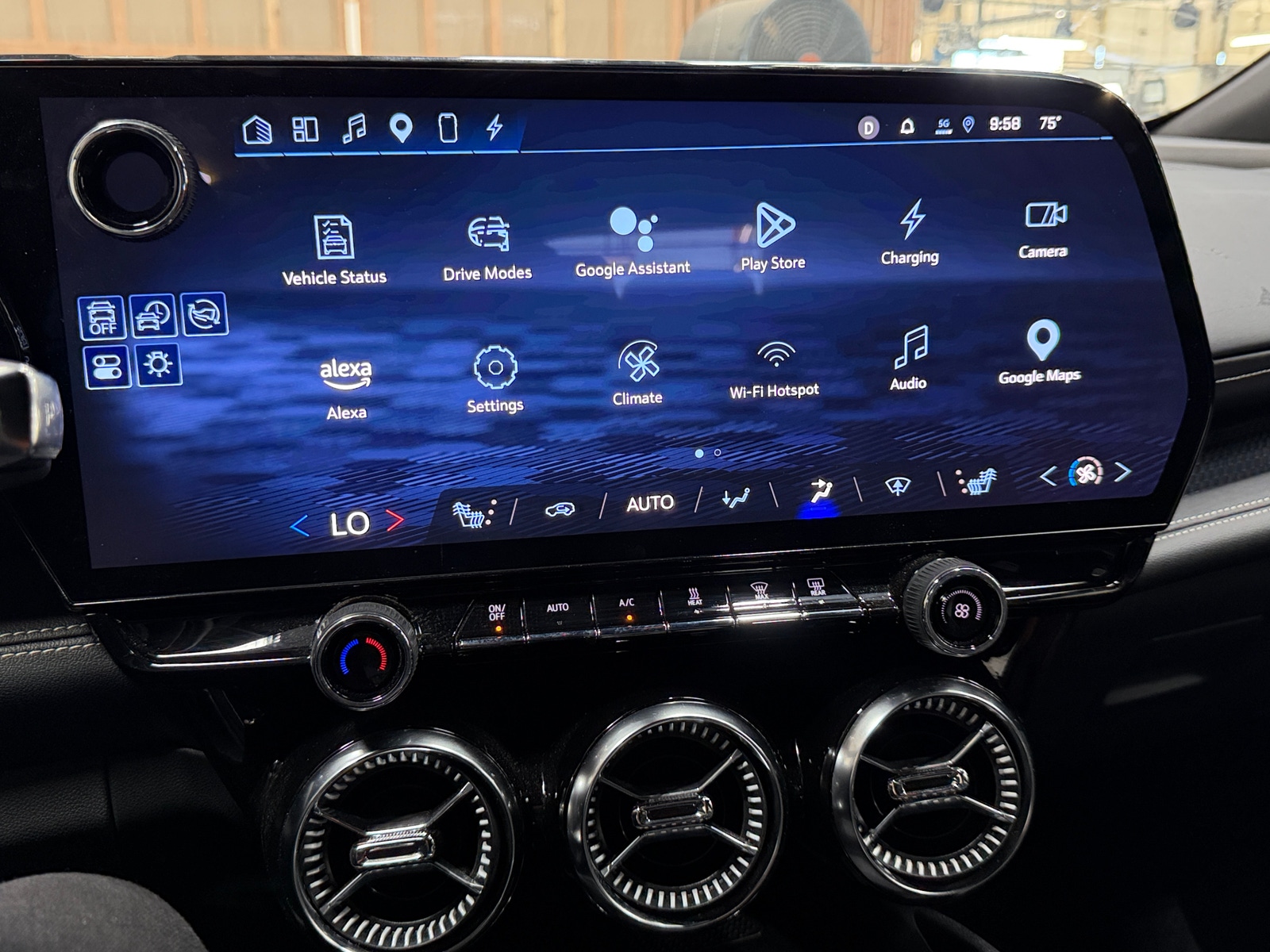 Thumbnail: 2024 Chevrolet Blazer EV - 3