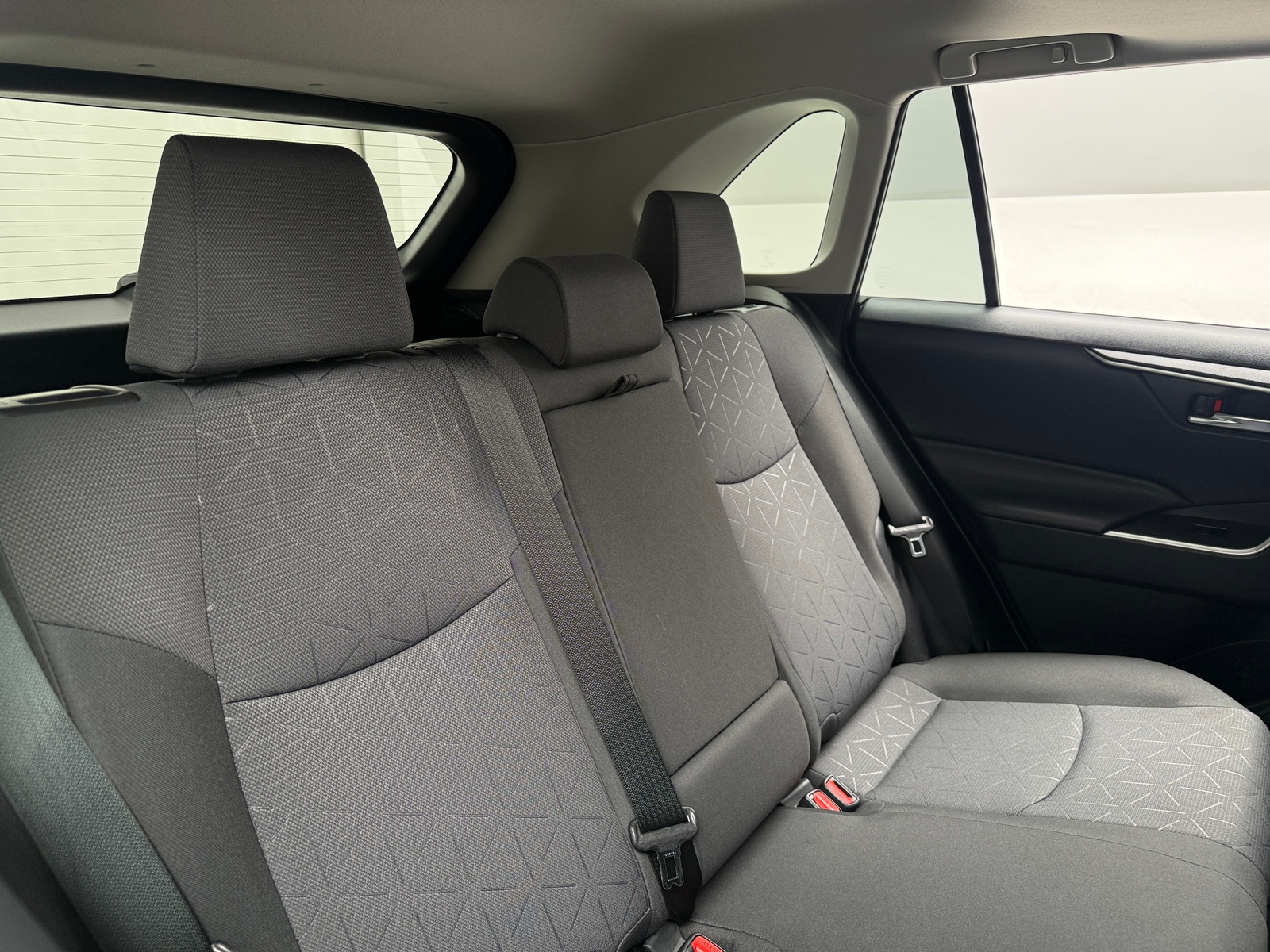 Thumbnail: 2021 Toyota RAV4 - 6
