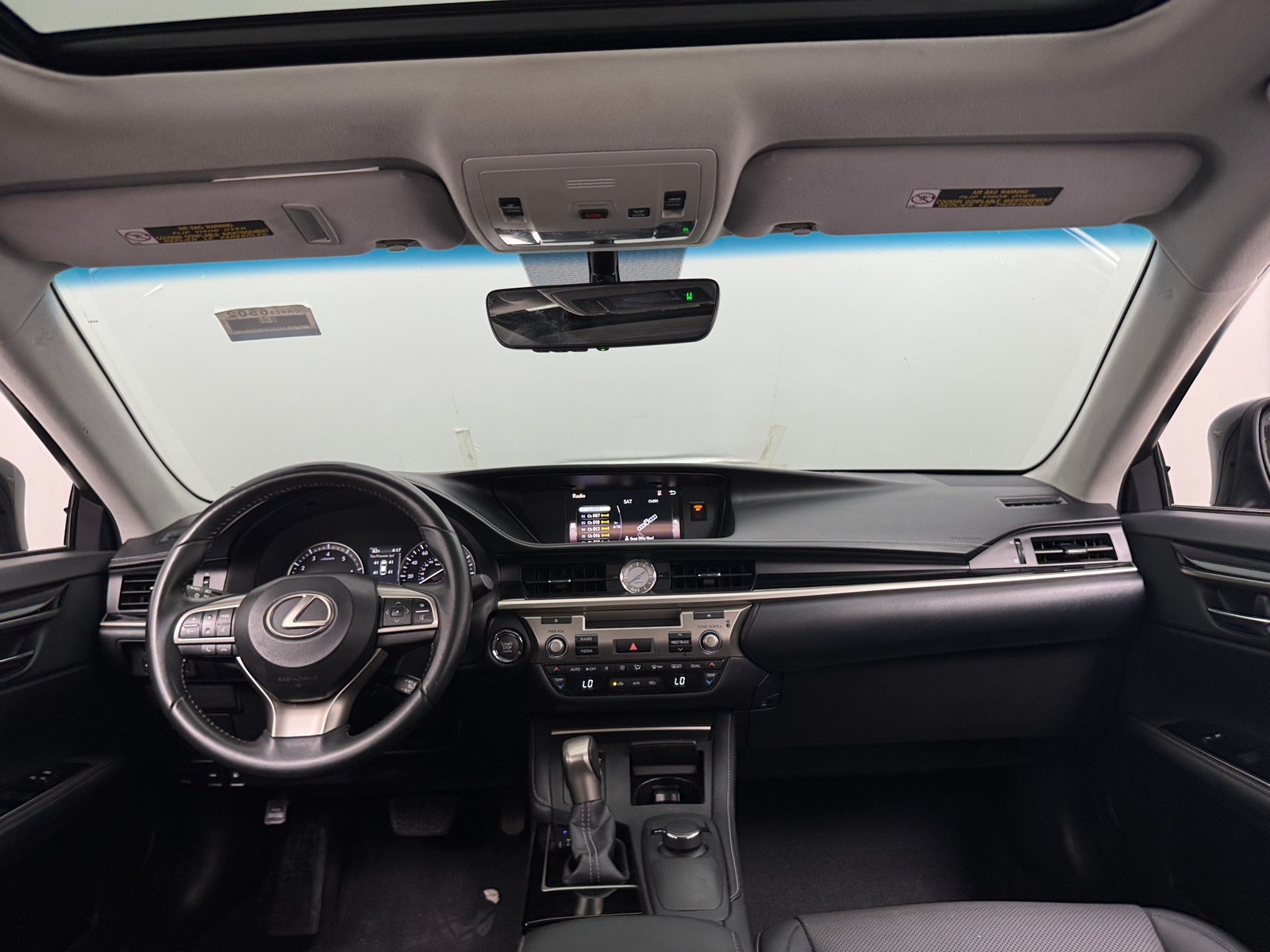 Thumbnail: 2016 Lexus ES - 2