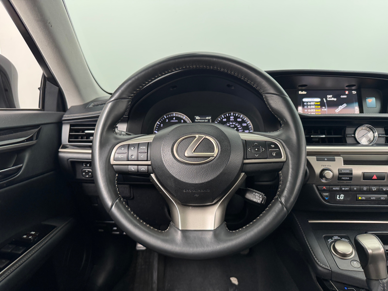 Thumbnail: 2016 Lexus ES - 4