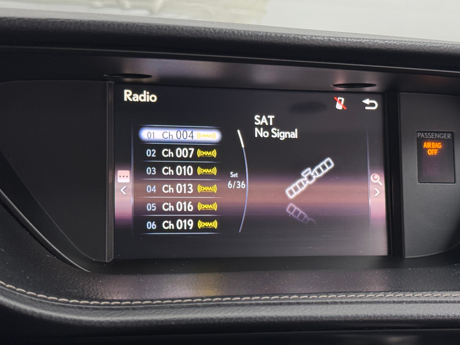 Thumbnail: 2016 Lexus ES - 3