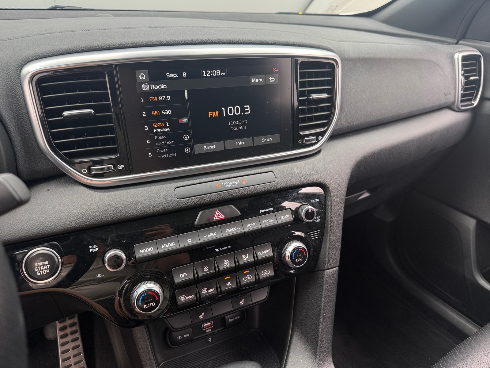 Thumbnail: 2022 Kia Sportage - 3