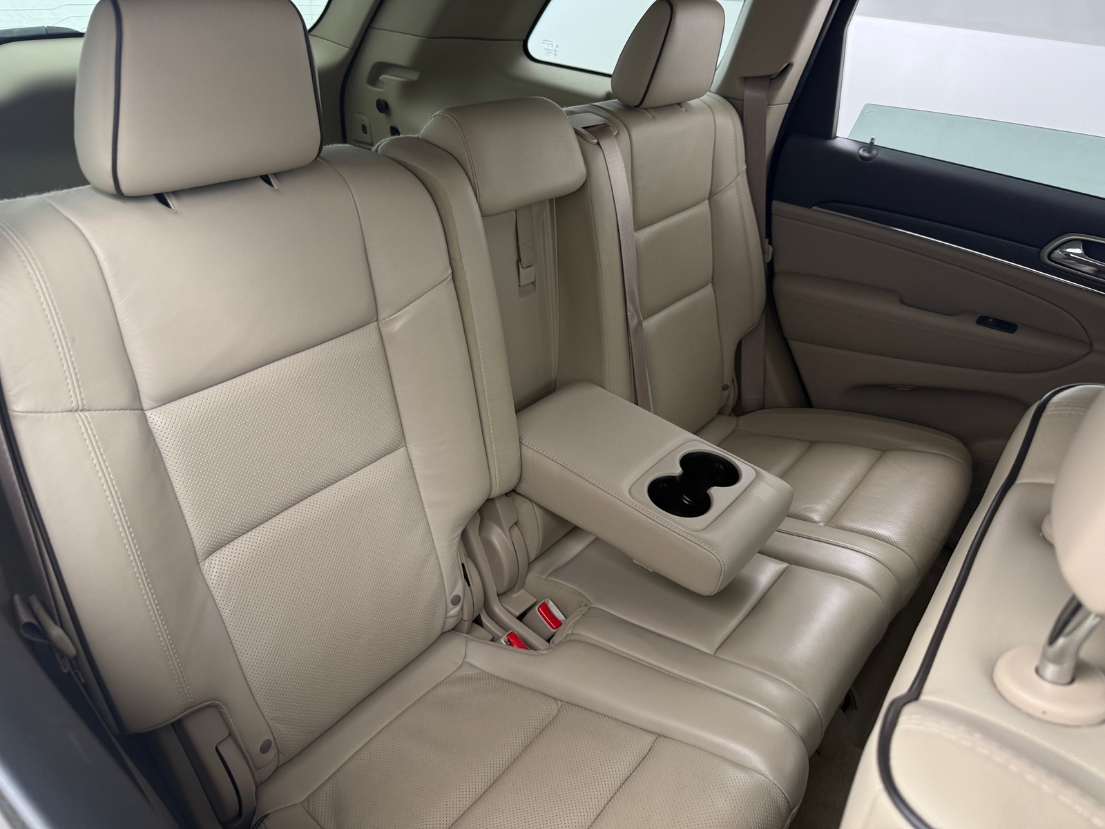 Thumbnail: 2015 Jeep Grand Cherokee - 5