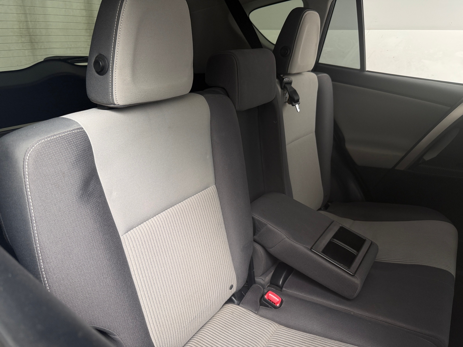 Thumbnail: 2015 Toyota RAV4 - 6