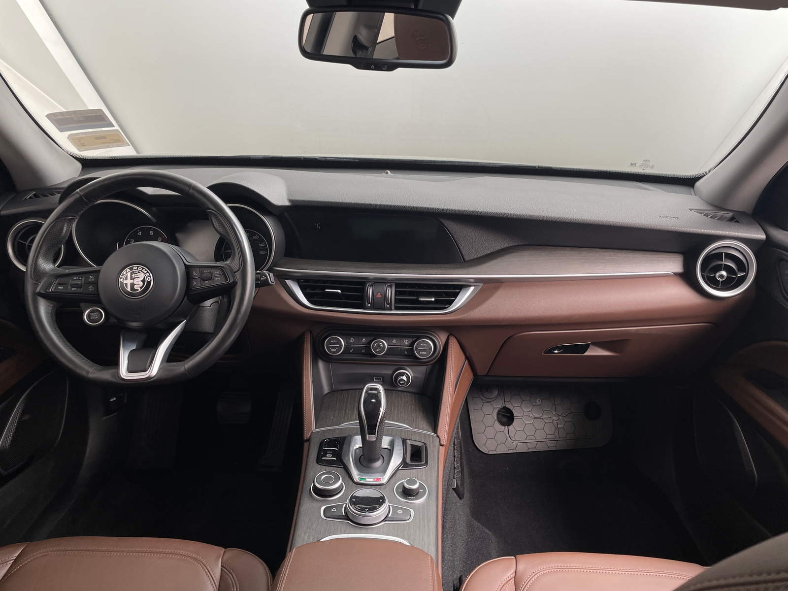 Thumbnail: 2020 Alfa Romeo Stelvio - 2