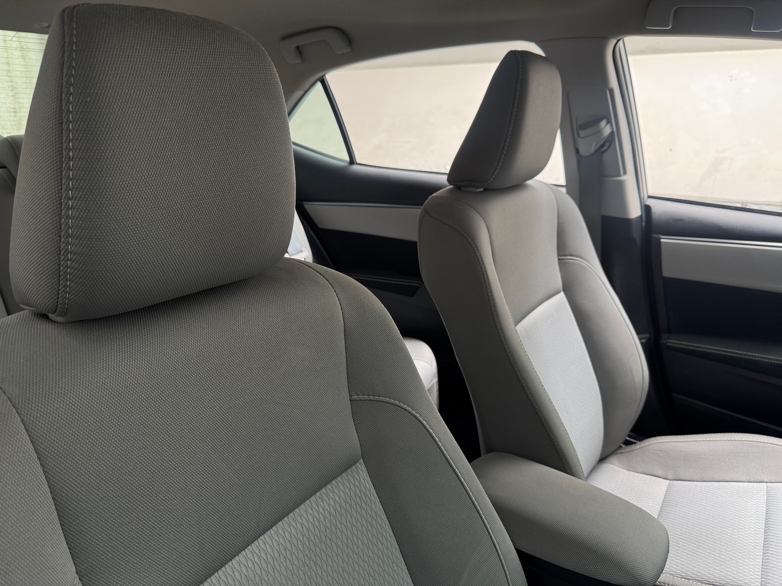 Thumbnail: 2016 Toyota Corolla - 2