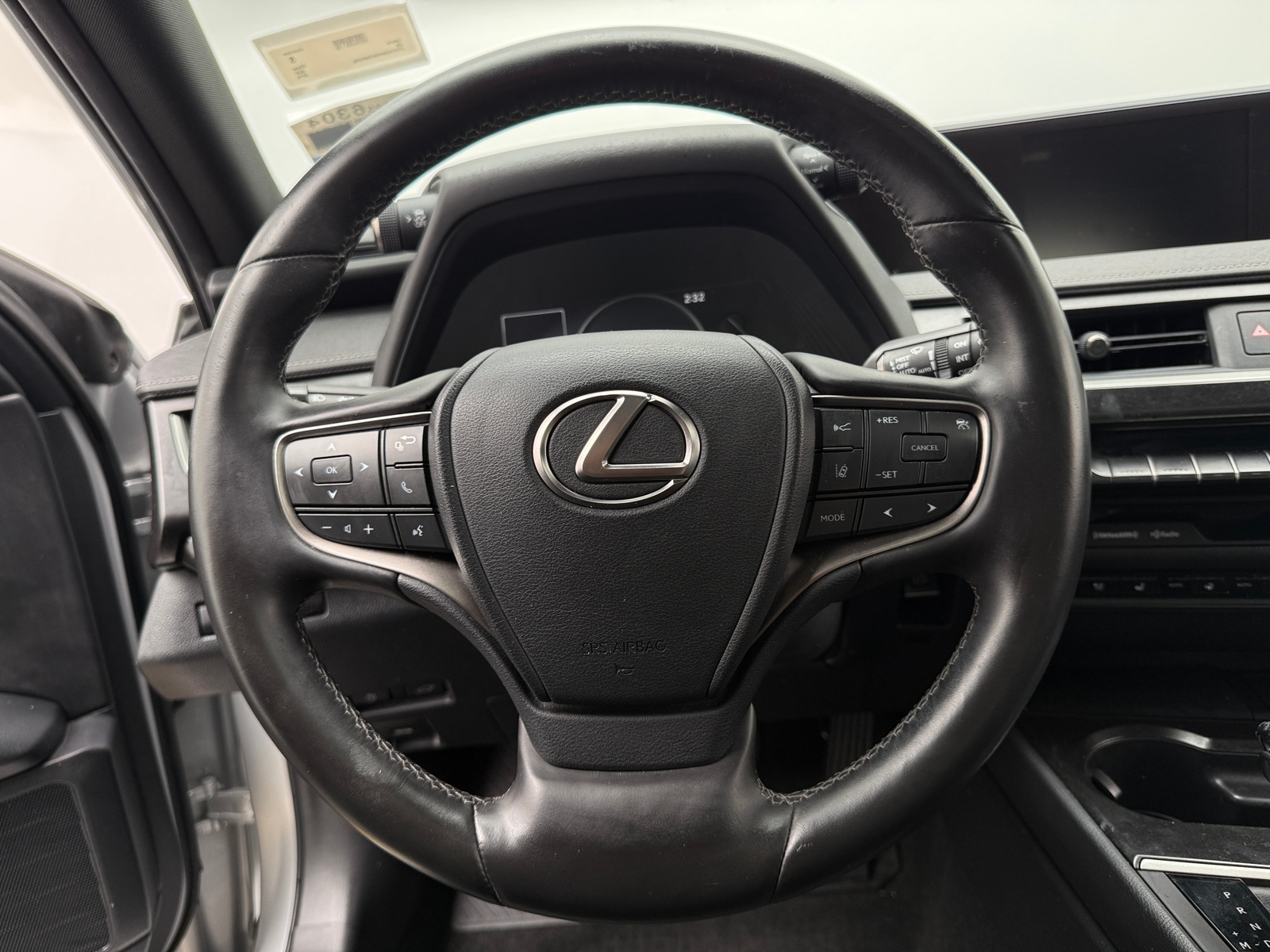 Thumbnail: 2019 Lexus UX - 4