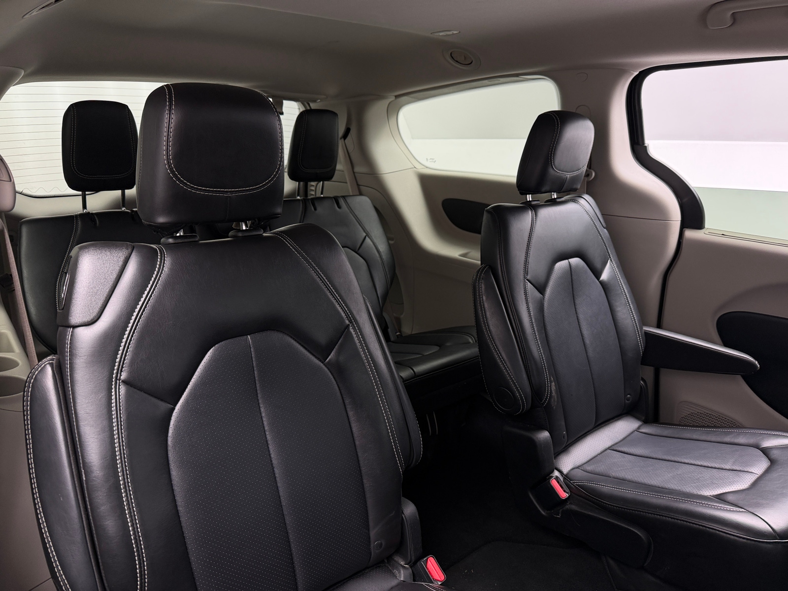 Thumbnail: 2024 Chrysler Pacifica - 5